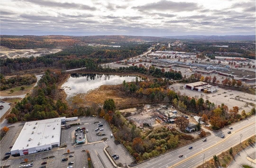 296 Loudon Rd, Concord, NH 03301