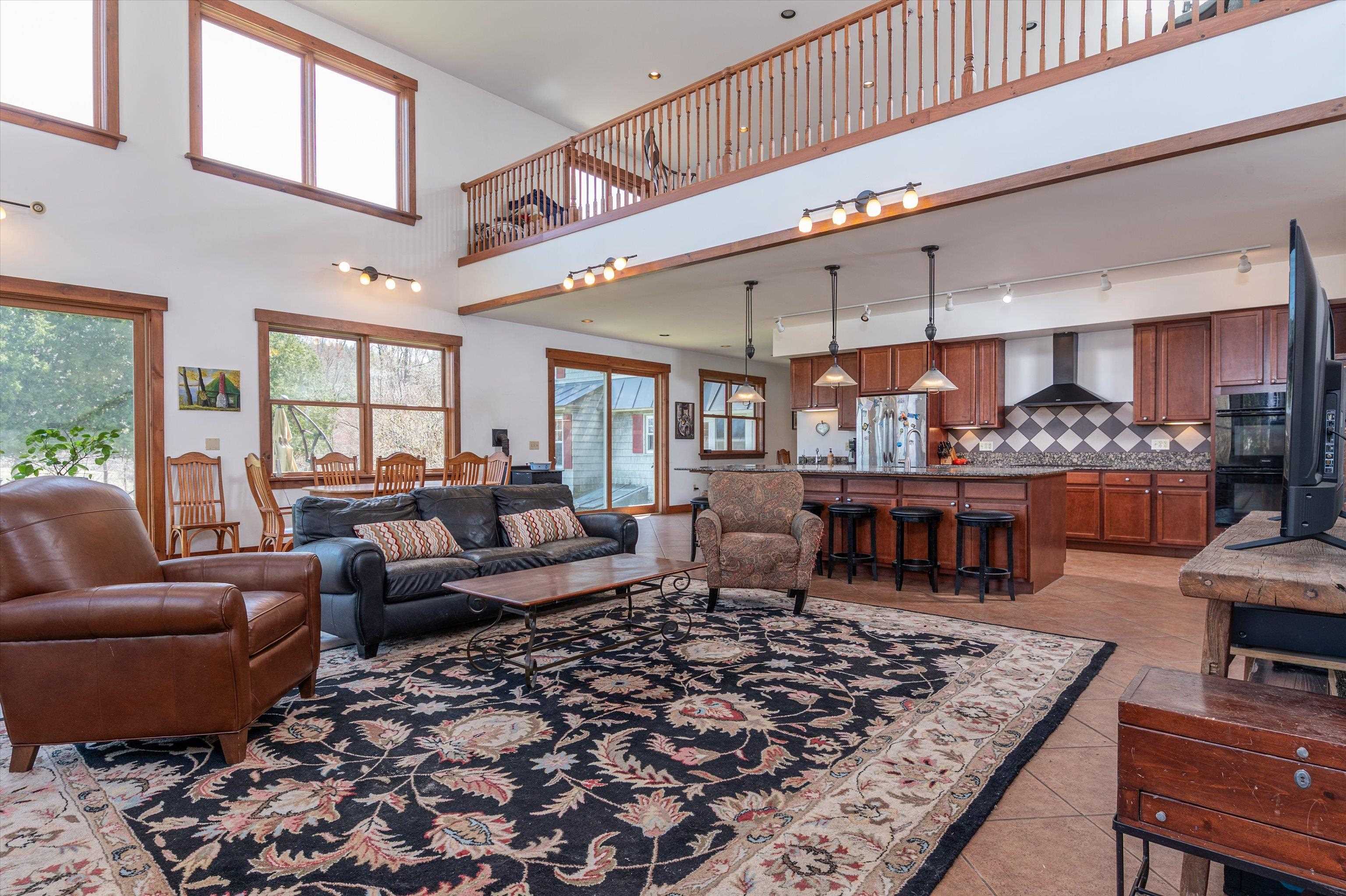 1st Floor Living room 24566477