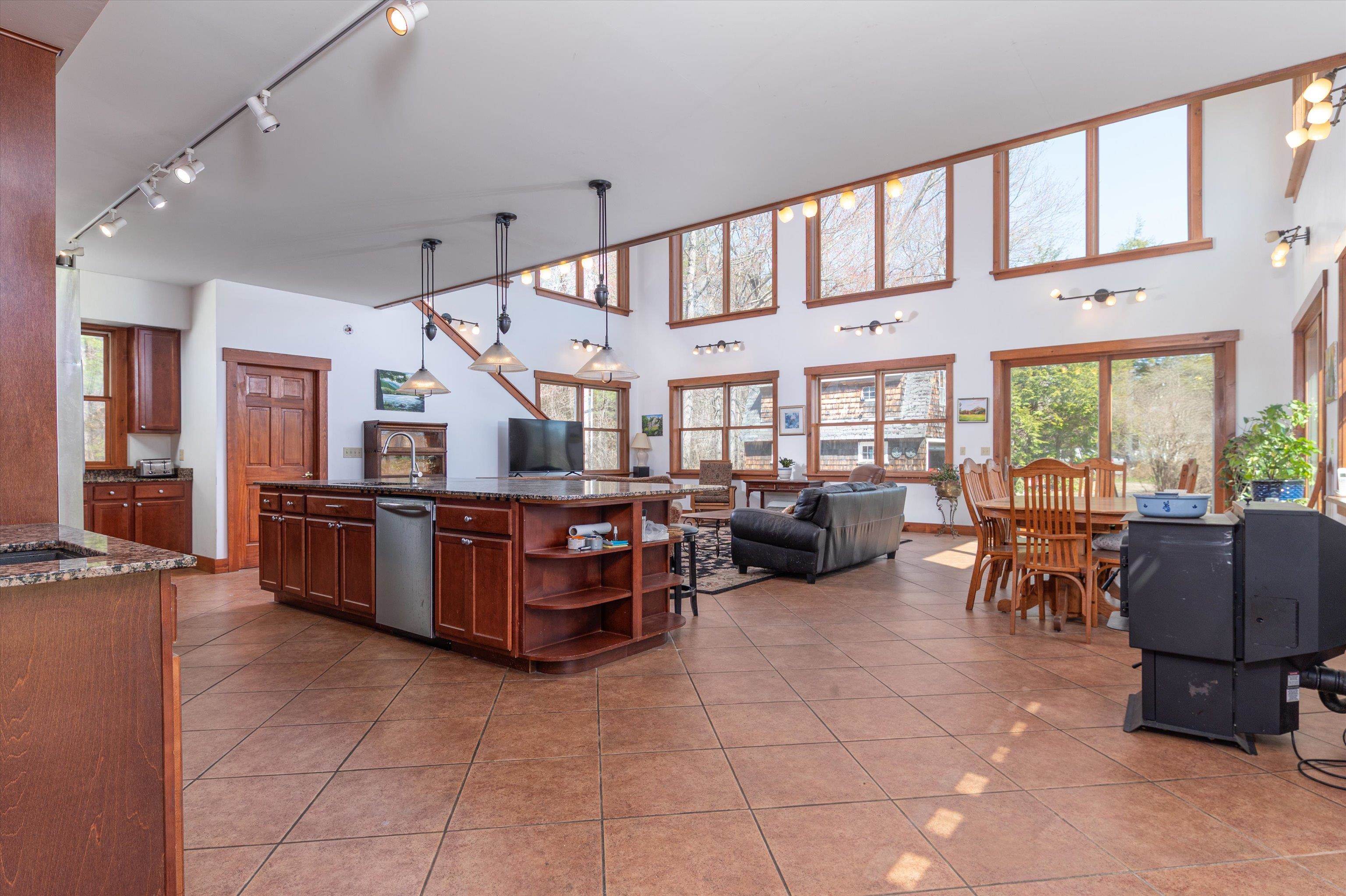 1st Floor Kitchen 24566466