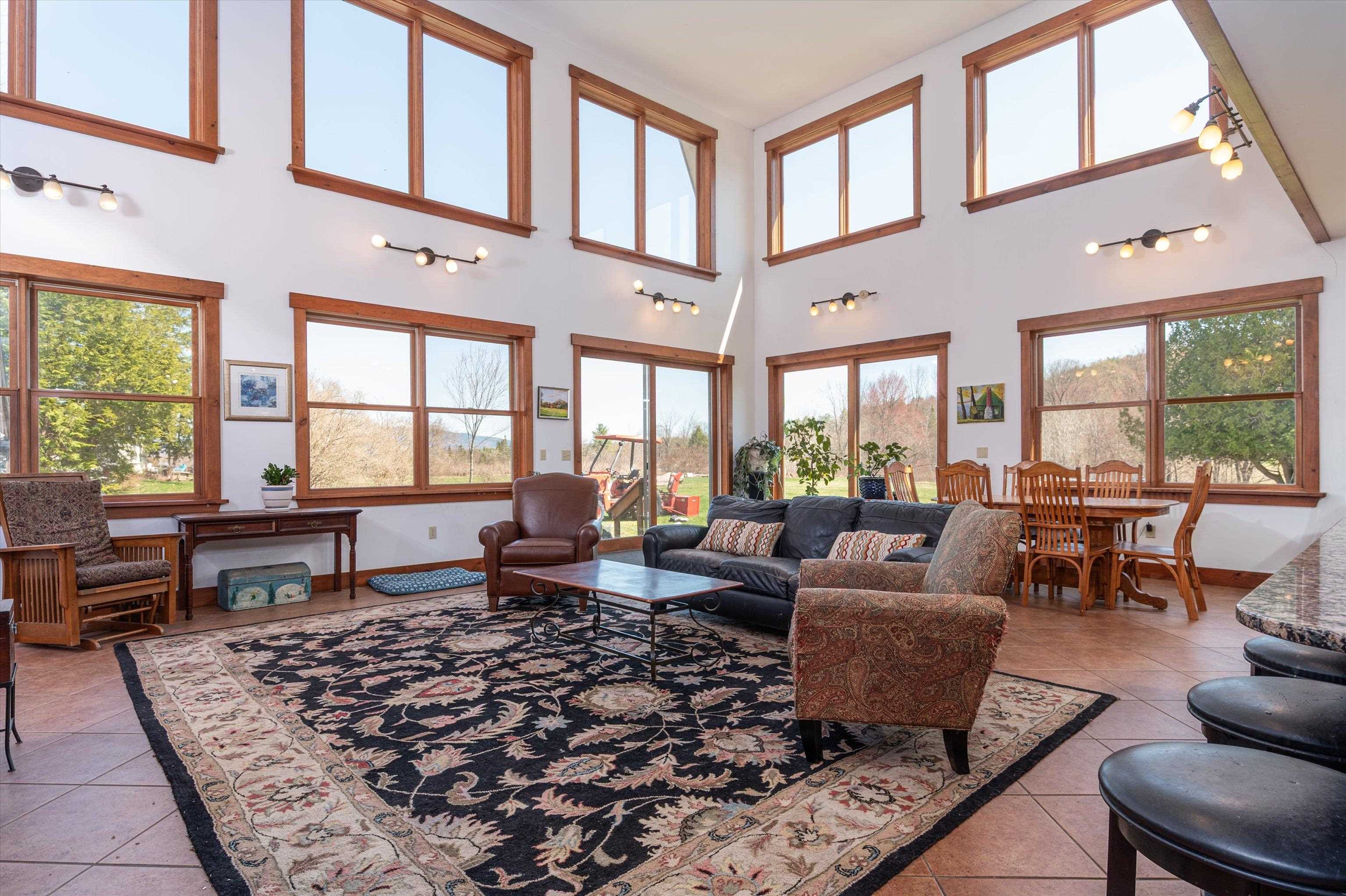 1st Floor Living room 24566474