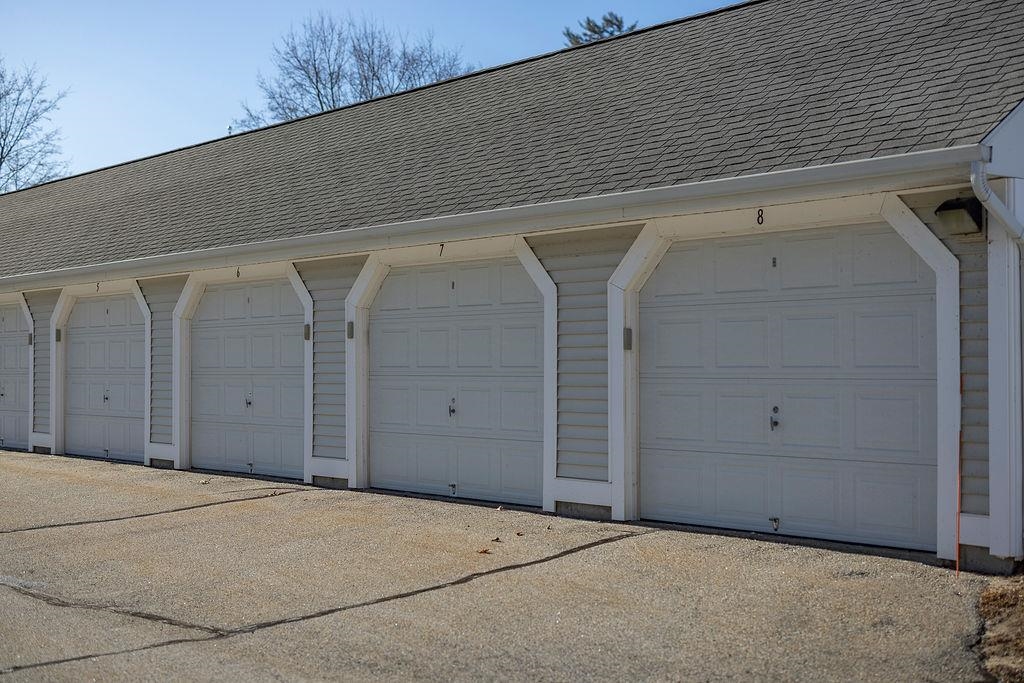 304 River Grant Dr, Hopkinton, NH 03229