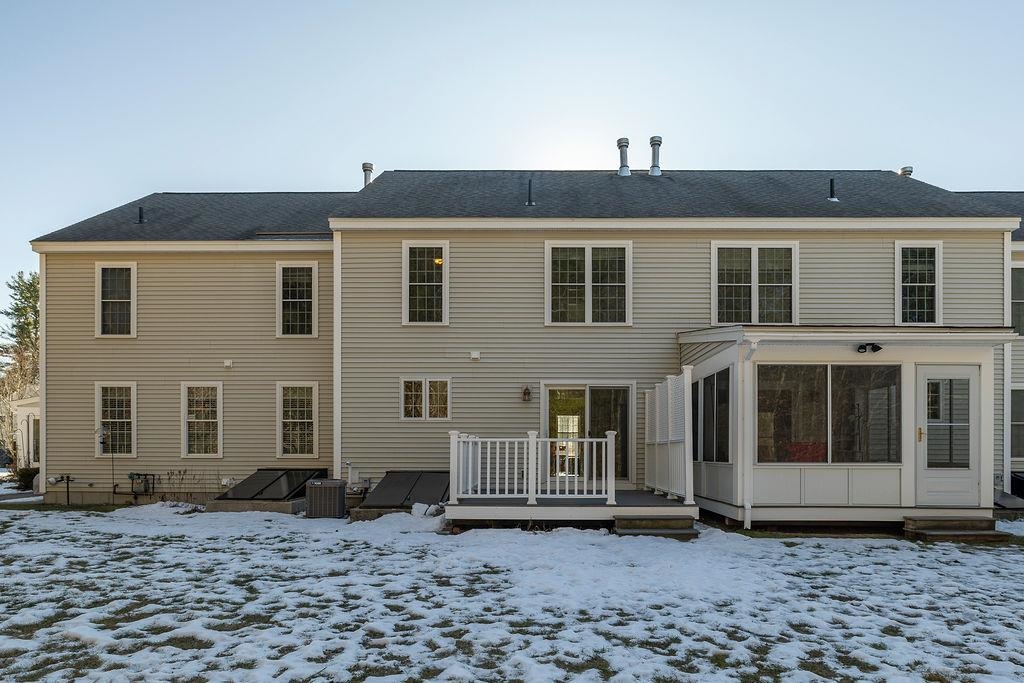 304 River Grant Dr, Hopkinton, NH 03229