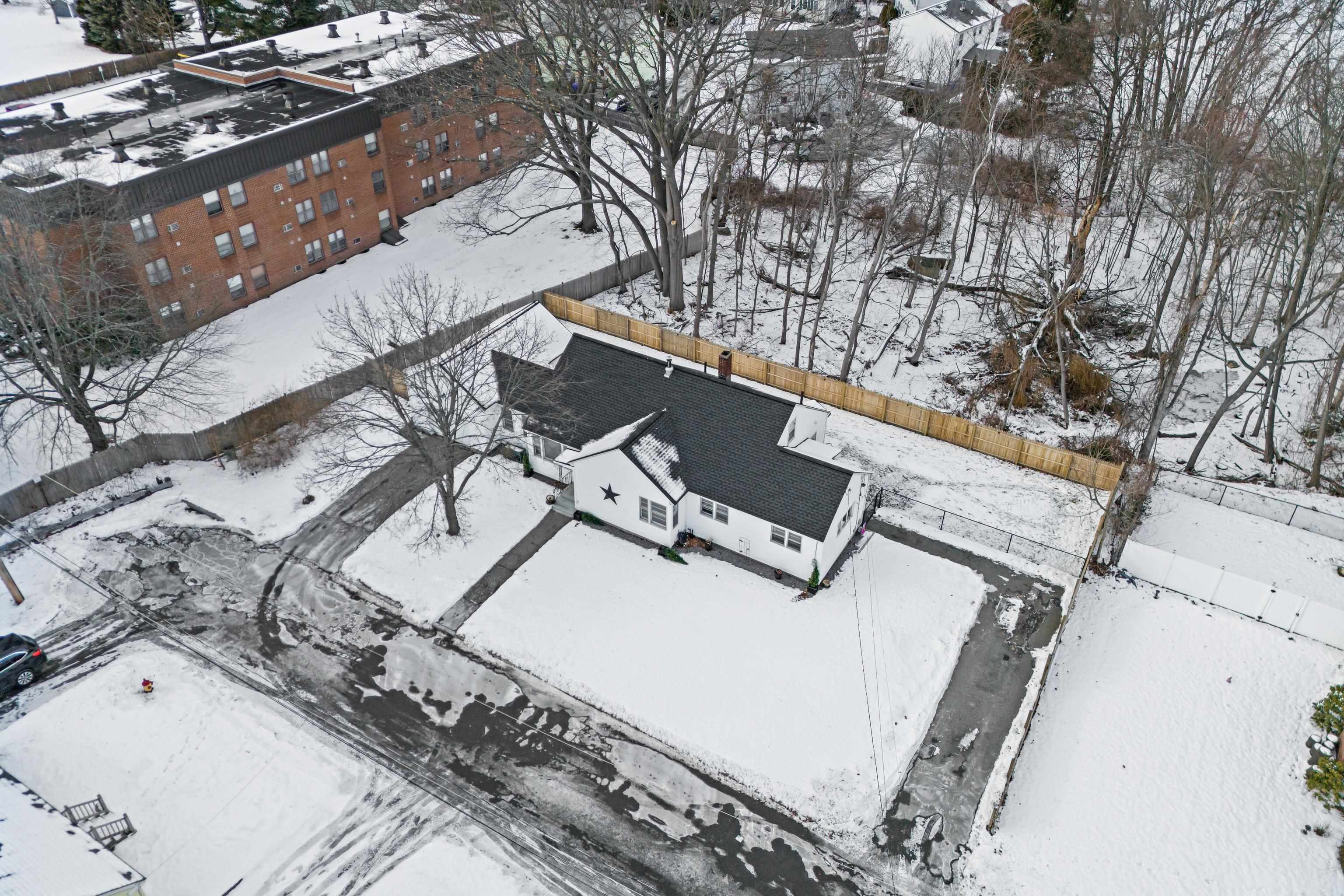 93 Armand Ave, Manchester, NH 03103