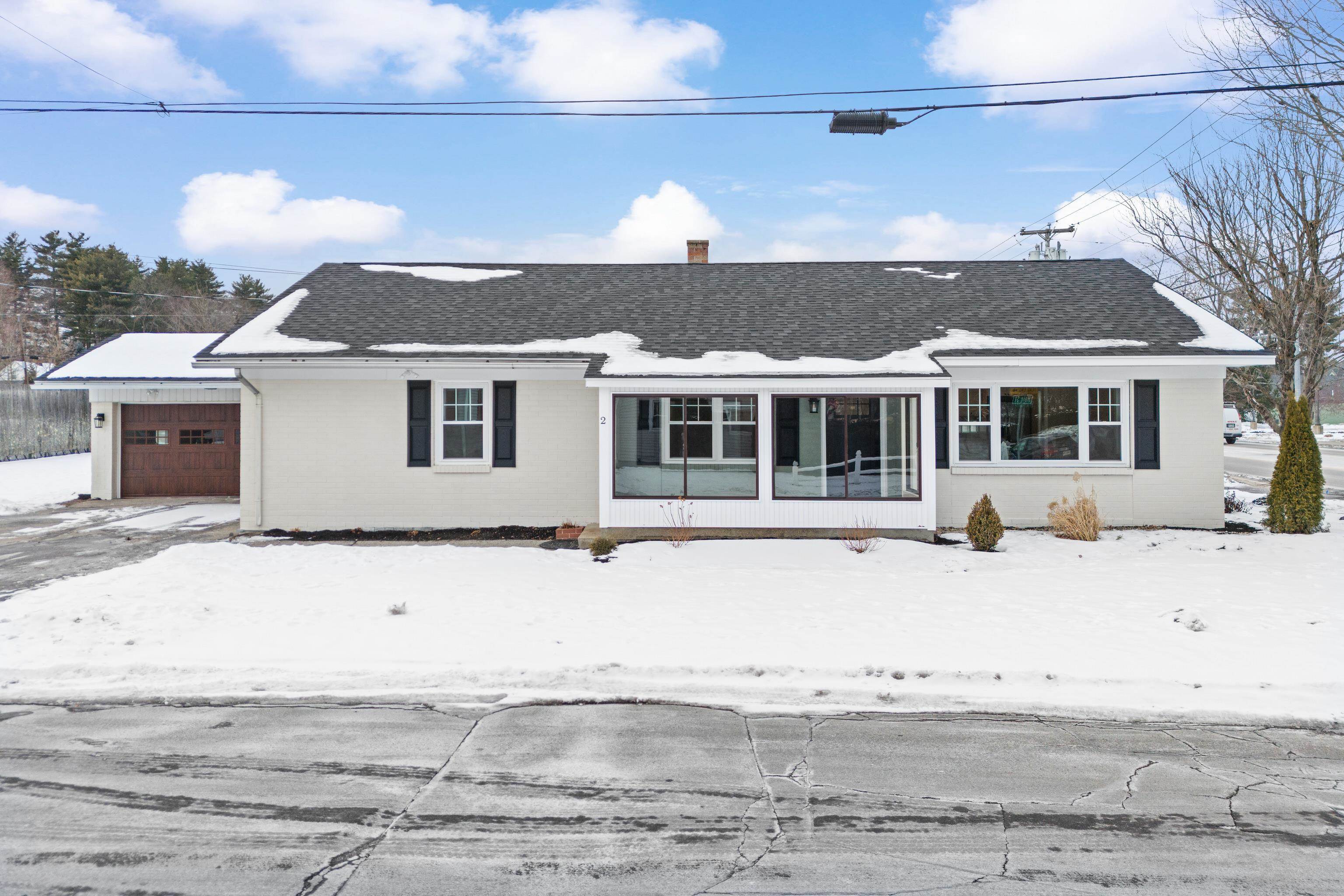 2 Haig St, Goffstown, NH 03045
