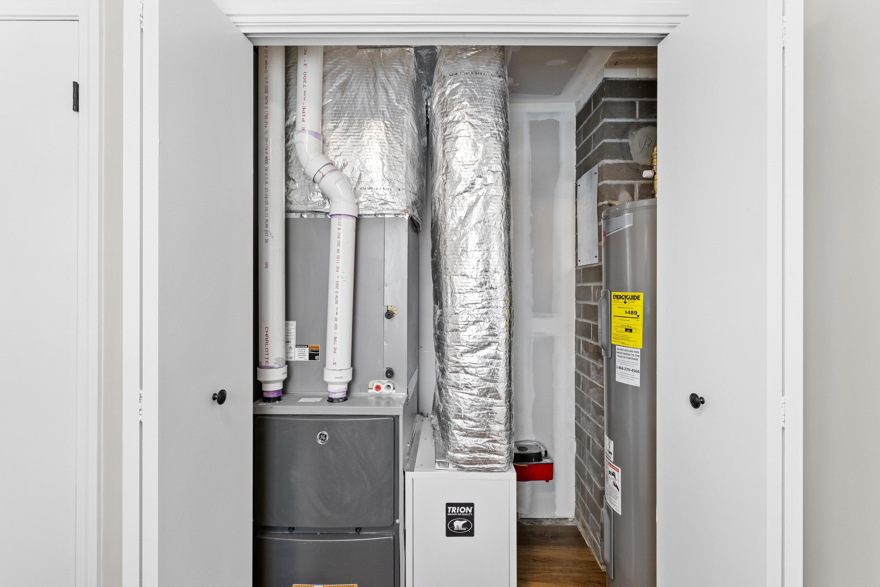 2 Haig St, Goffstown, NH 03045