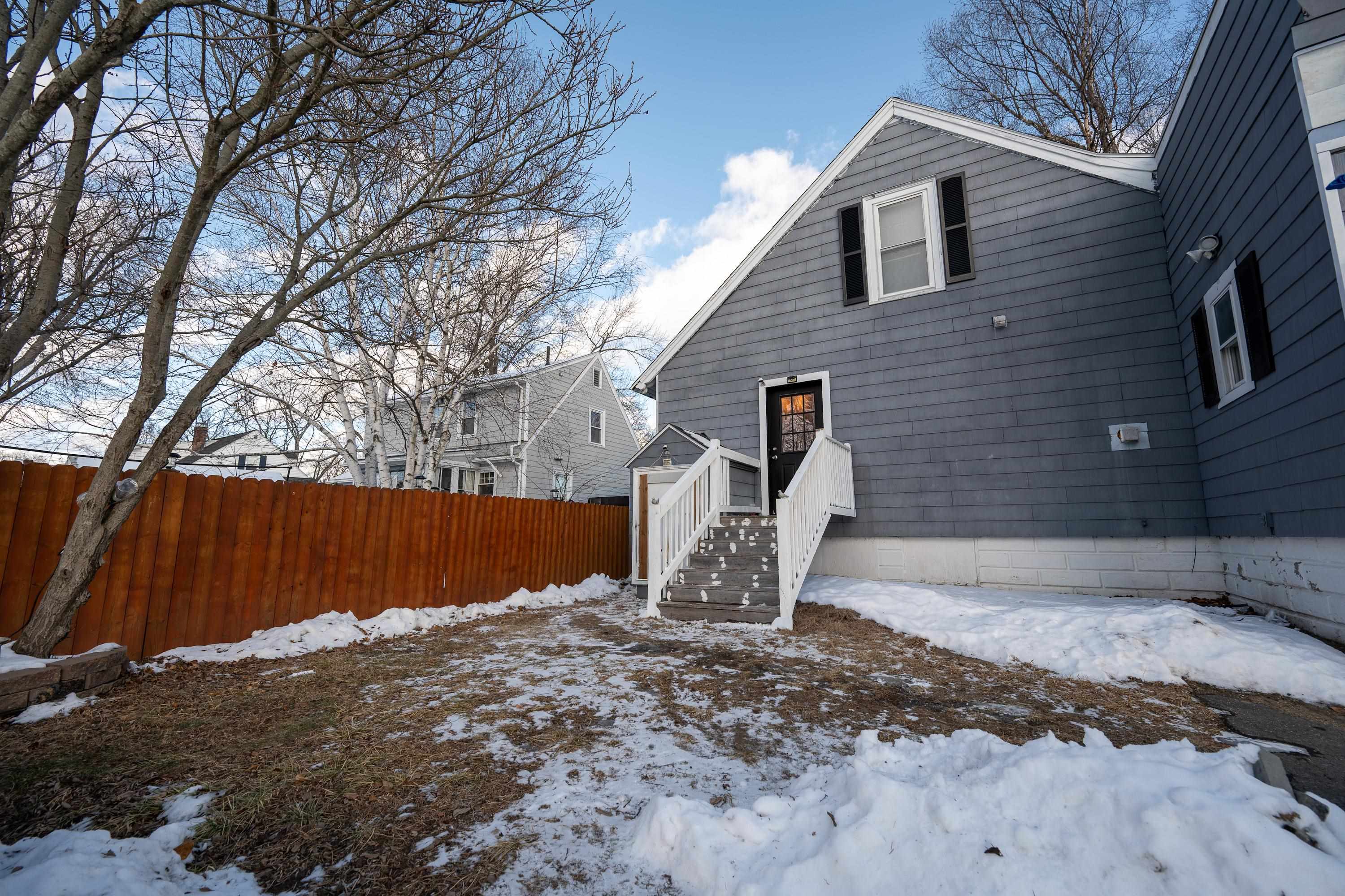 796 Montgomery St, Manchester, NH 03102