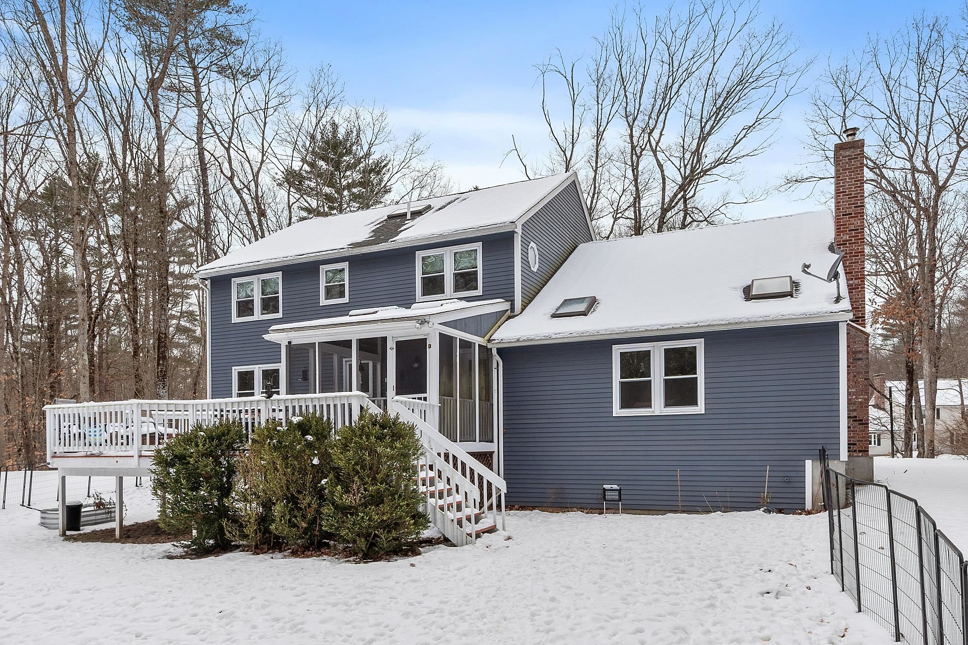 16 Chestnut Pasture Rd, Concord, NH 03301