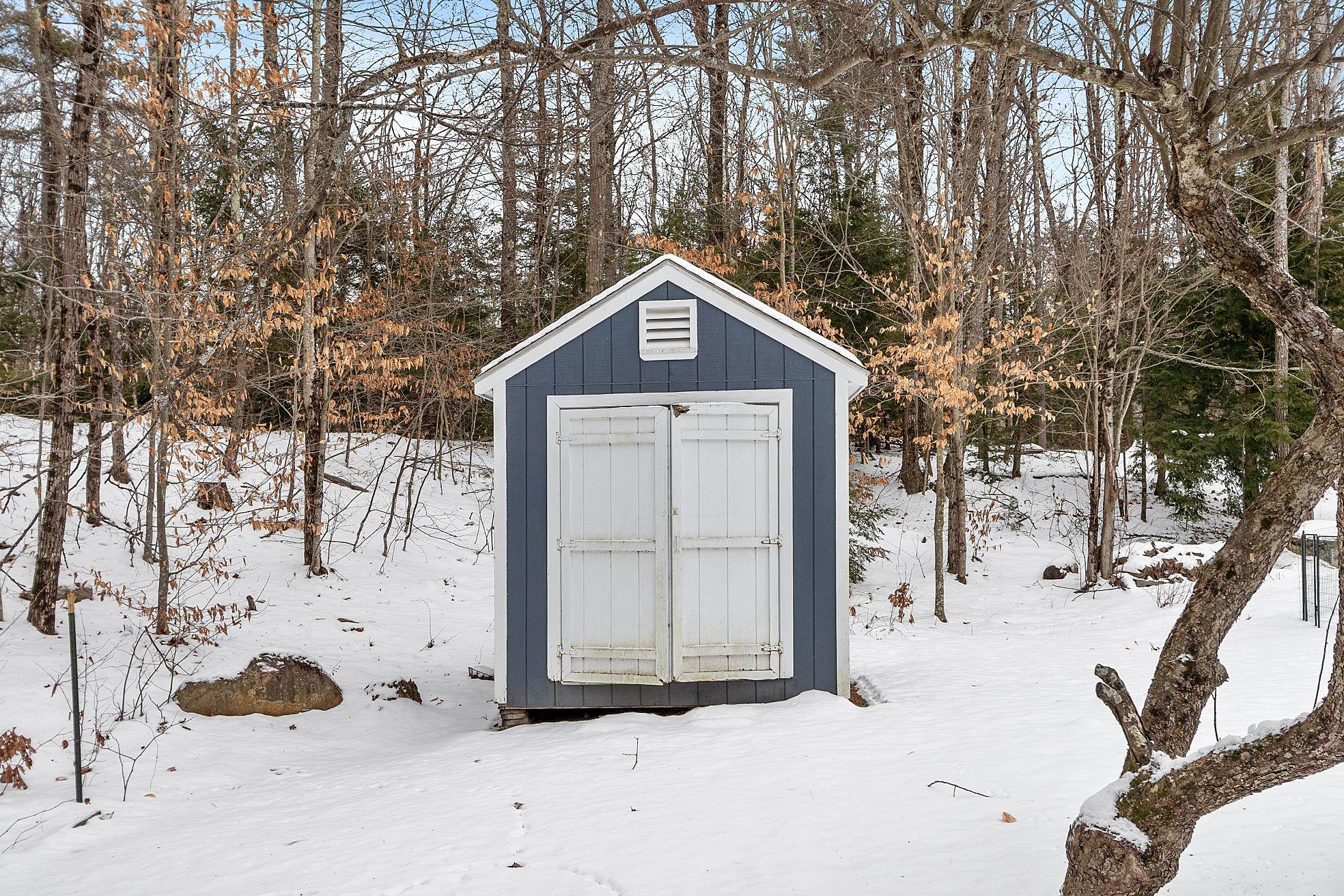 16 Chestnut Pasture Rd, Concord, NH 03301