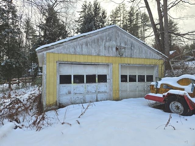 35 West Shore Rd, Swanzey, NH 03446