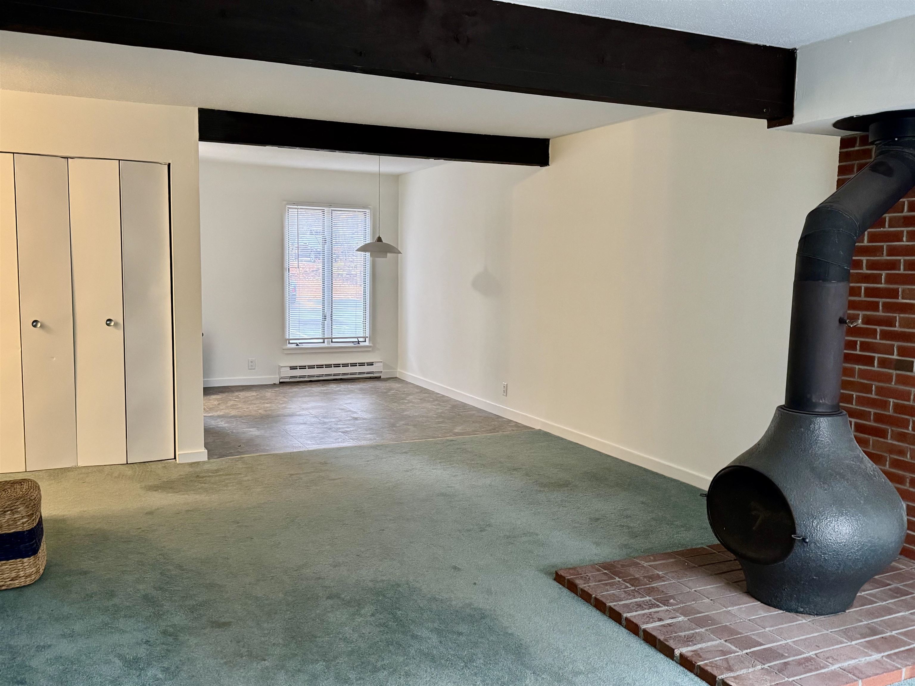 Open Concept layout 24433463