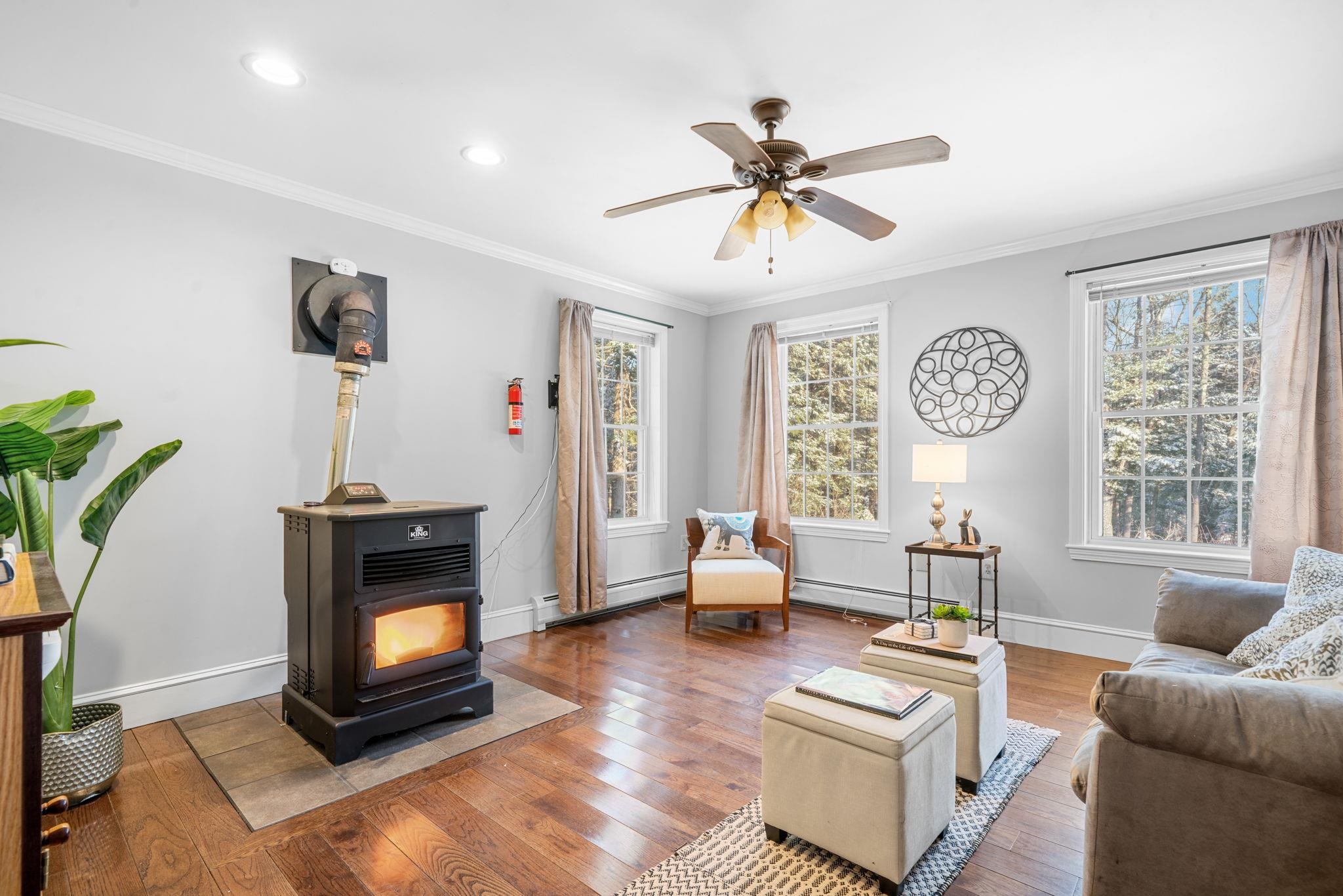 Homes for sale in Salisbury, NH | 1057 Old Turnpike Rd, Salisbury, NH 03268 | MLS# 5073407