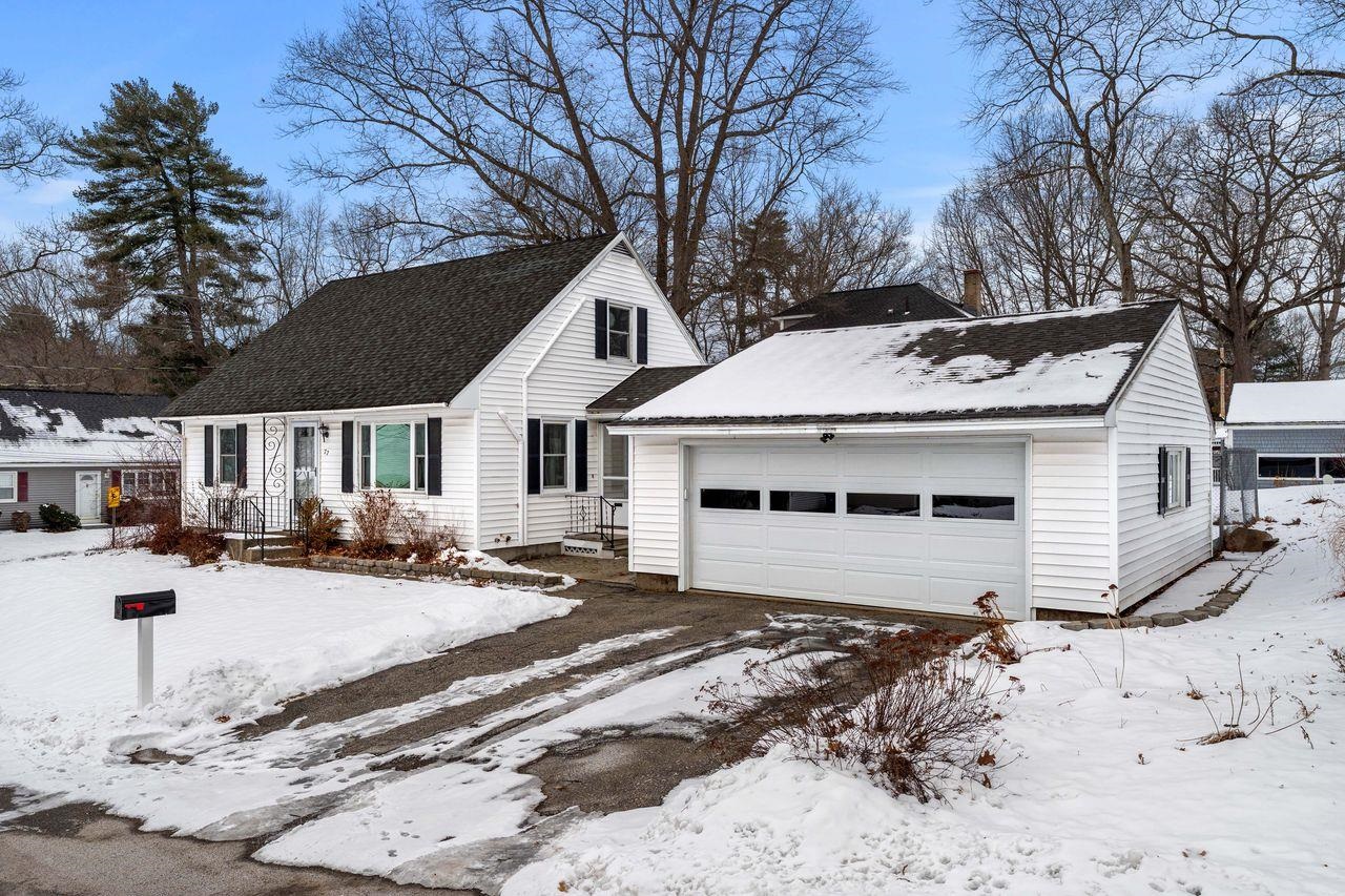 Homes for sale in Manchester, NH | 77 St James Ave, Manchester, NH 03102 | MLS# 5073442