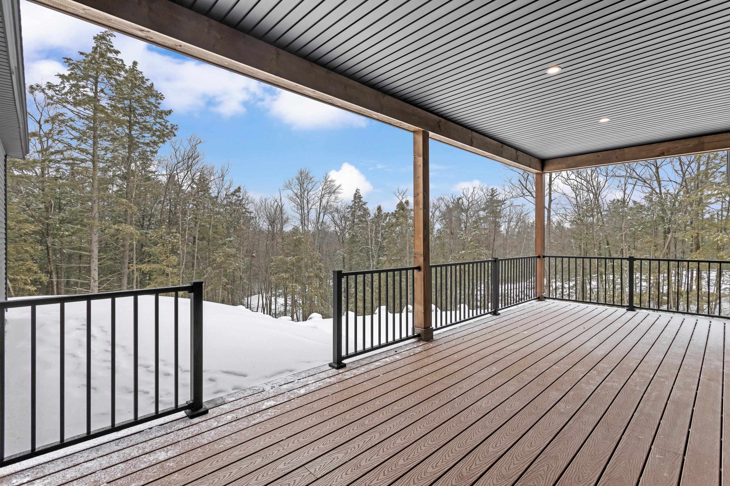 17 Sawmill Ln, New Boston, NH 03070