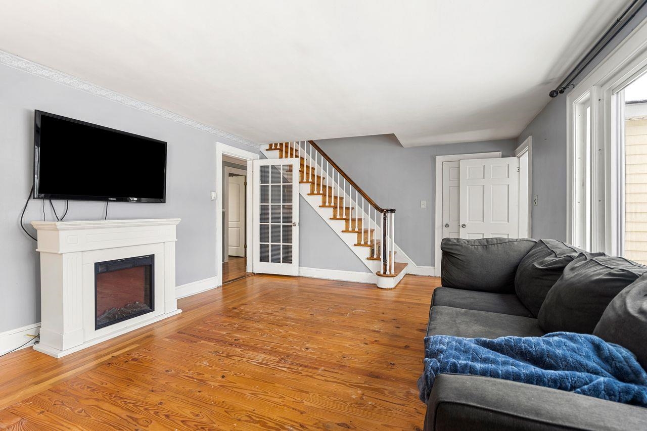 185 Villa St, Manchester, NH 03103