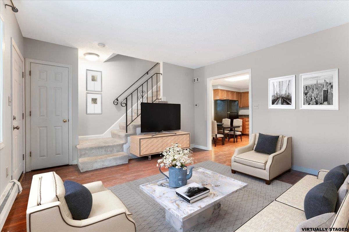 Homes for sale in Manchester, NH | 90 Golfview Dr, Manchester, NH 03102 | MLS# 5073546