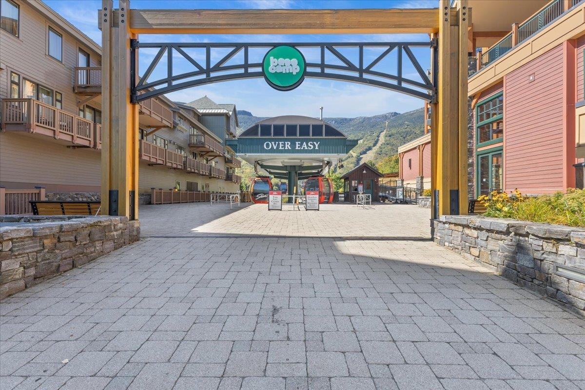 Homes for sale in Stowe, VT | 7412 Mountain Rd #03-01, 406, Stowe, VT 05672 | MLS# 5073624