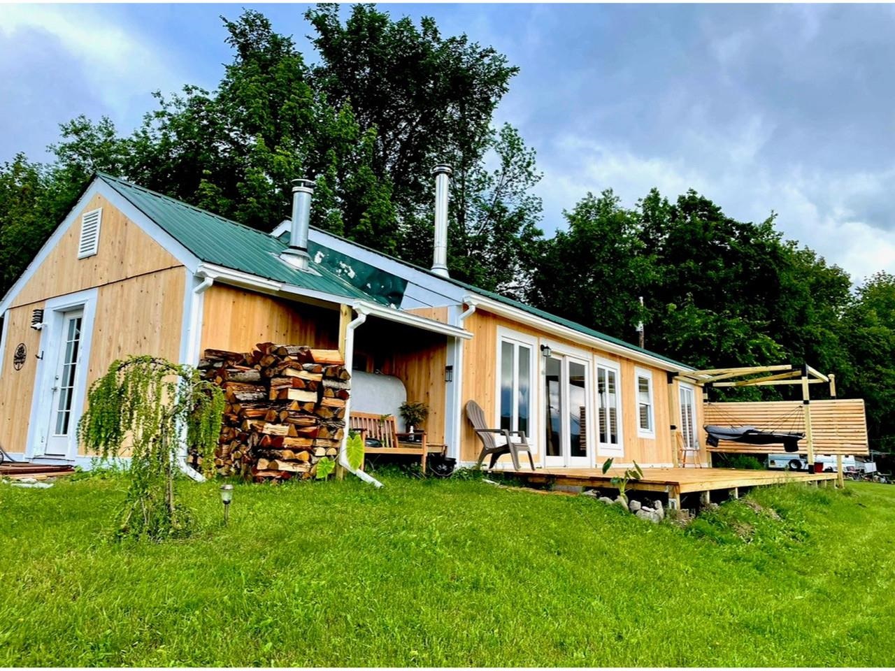 Homes for sale in Enosburg, VT | 2882 Perley Rd, Enosburg, VT 05450 | MLS# 5073804