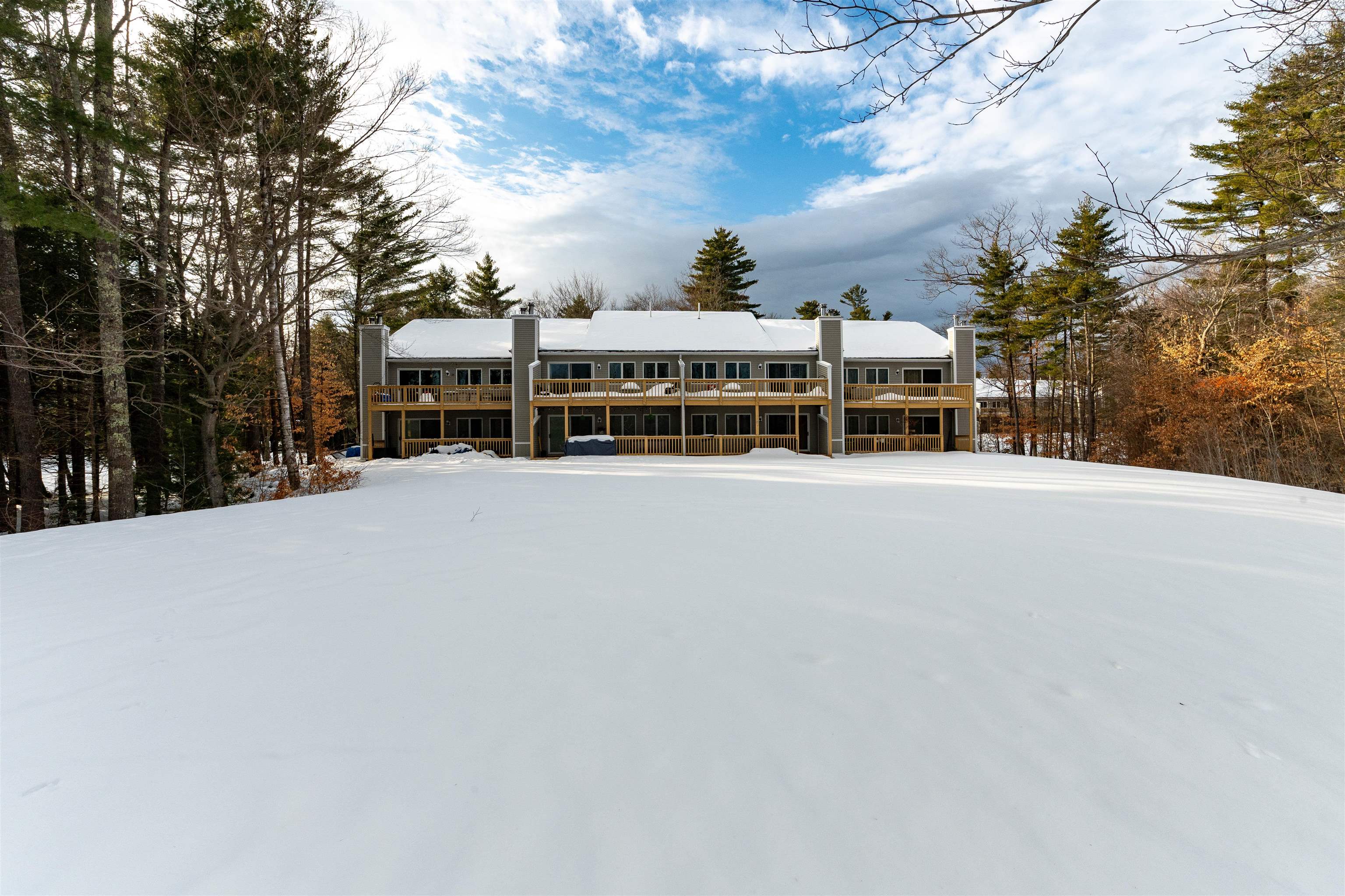 77 Northbrook Cir, Conway, NH 03860