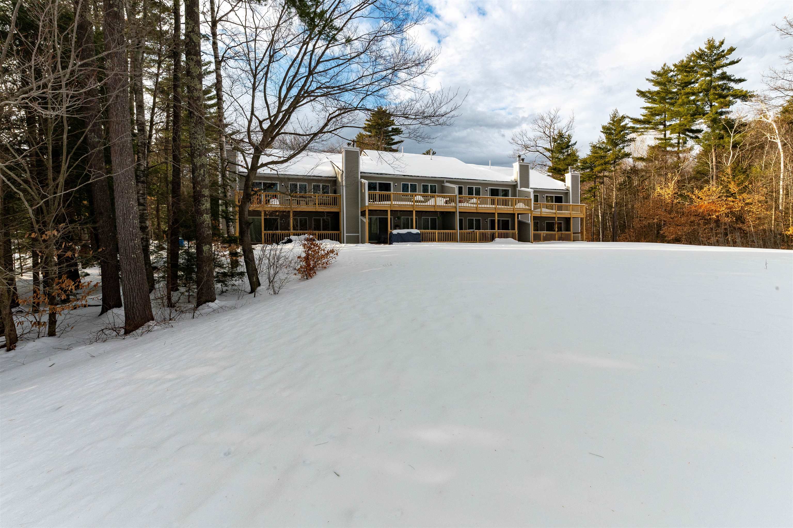 77 Northbrook Cir, Conway, NH 03860
