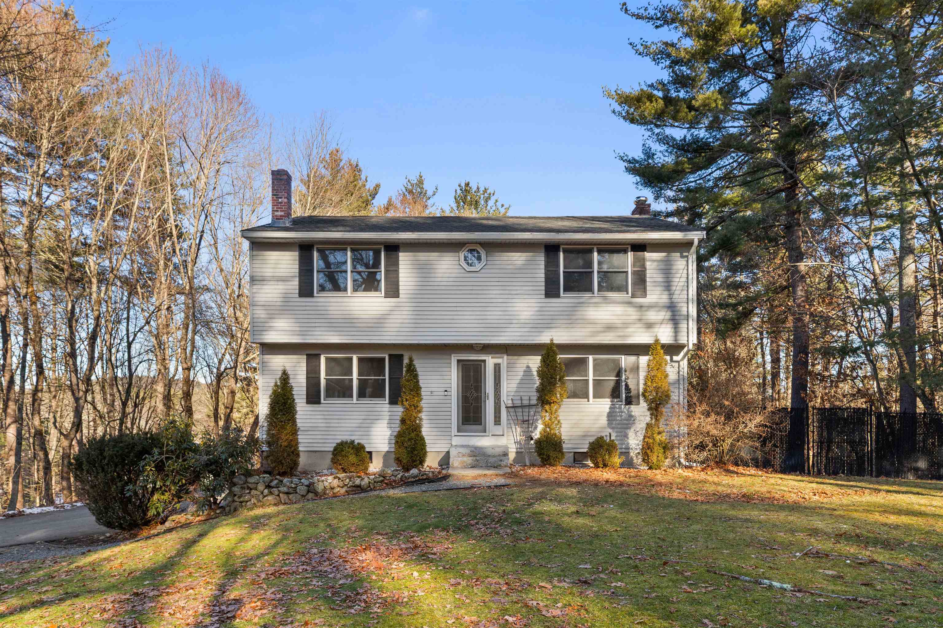 MLS 5073888: 17 Gordon Avenue, Pelham NH
