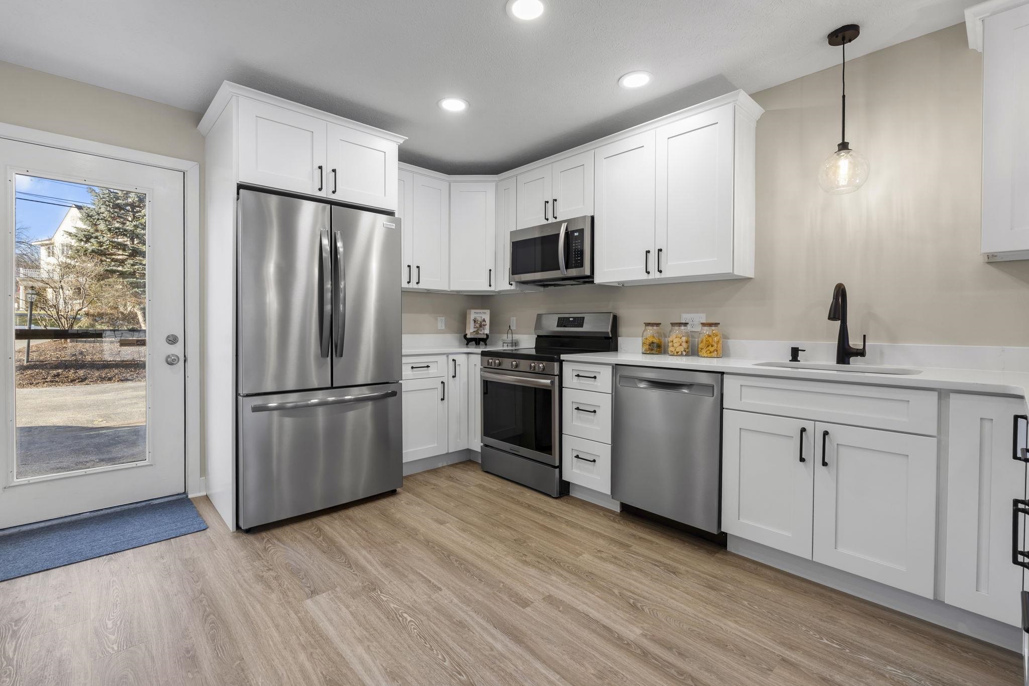 Homes for sale in Manchester, NH | 51 River Front Dr #3, Manchester, NH 03102 | MLS# 5073903