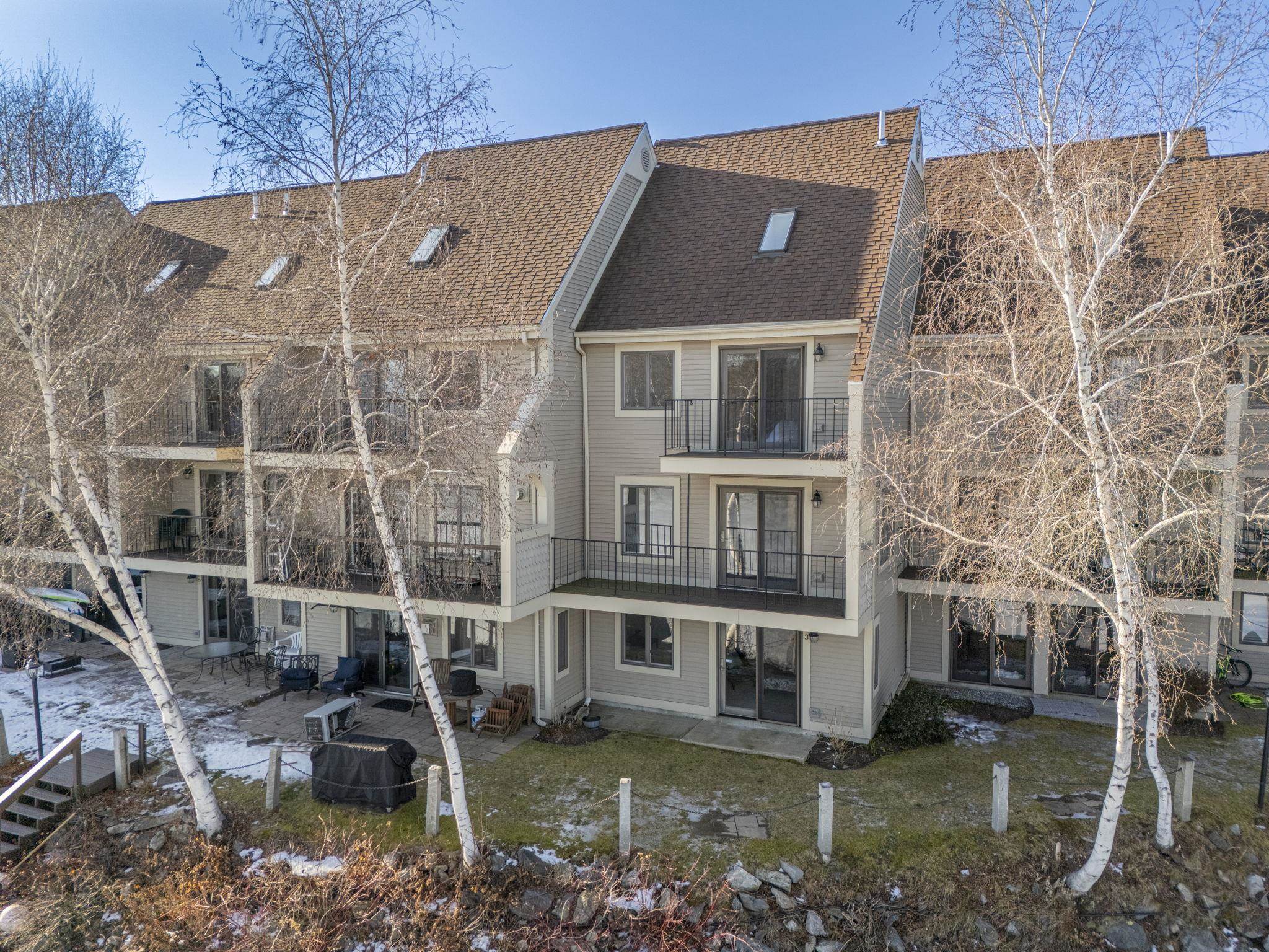 Homes for sale in Manchester, NH | 51 River Front Dr #3, Manchester, NH 03102 | MLS# 5073903