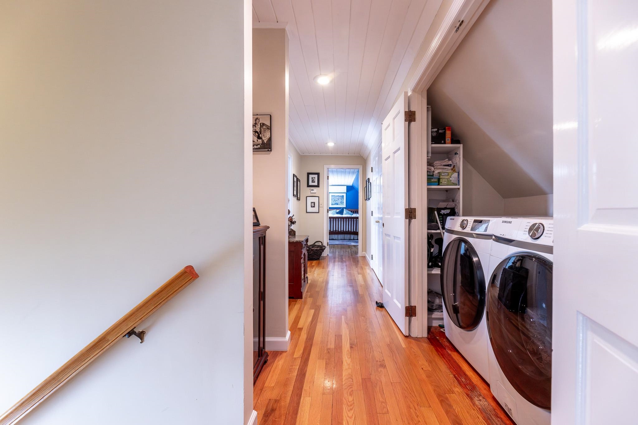 2nd Floor Laundry 24604421