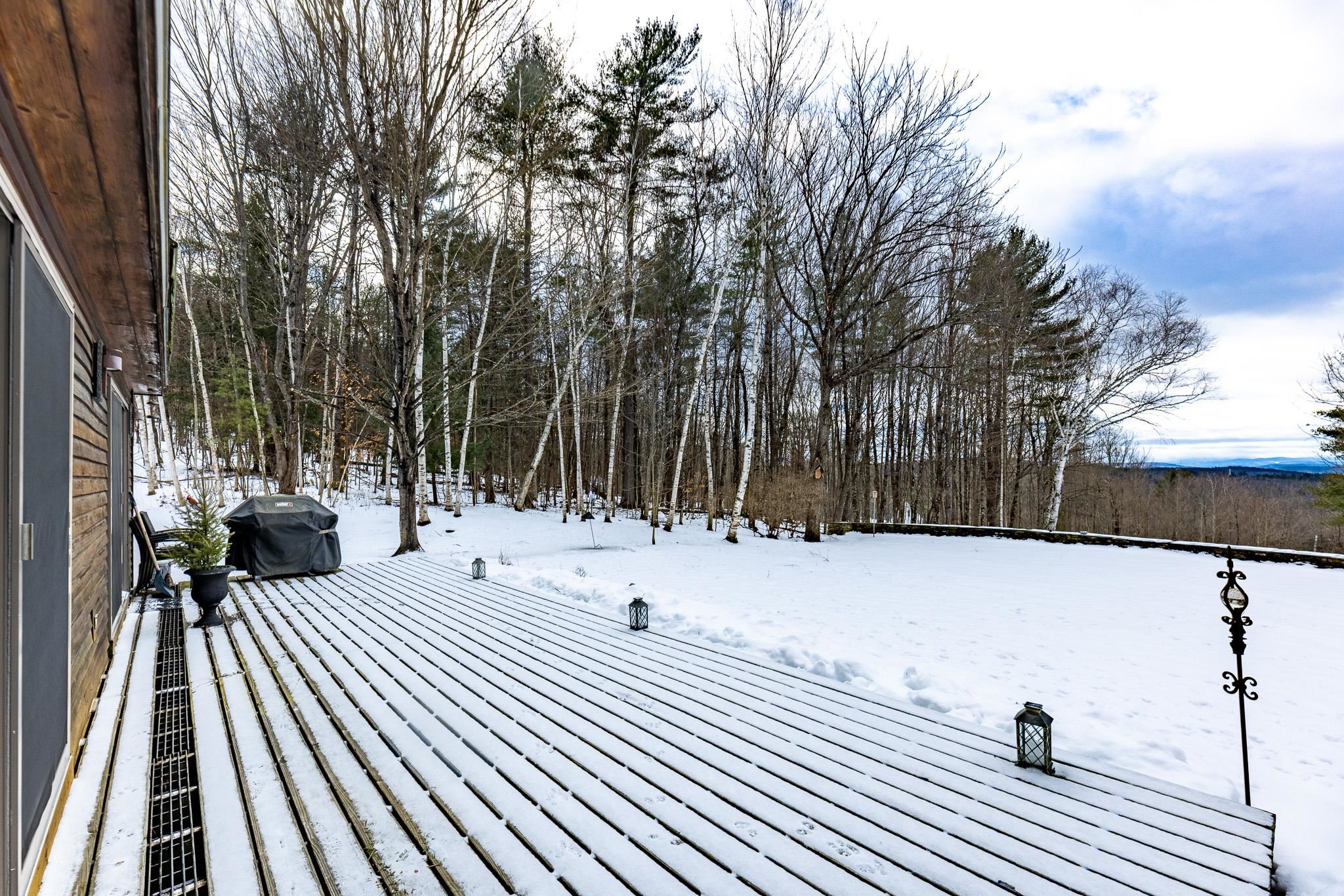 Massive Deck to Enjoy the Views 24604388