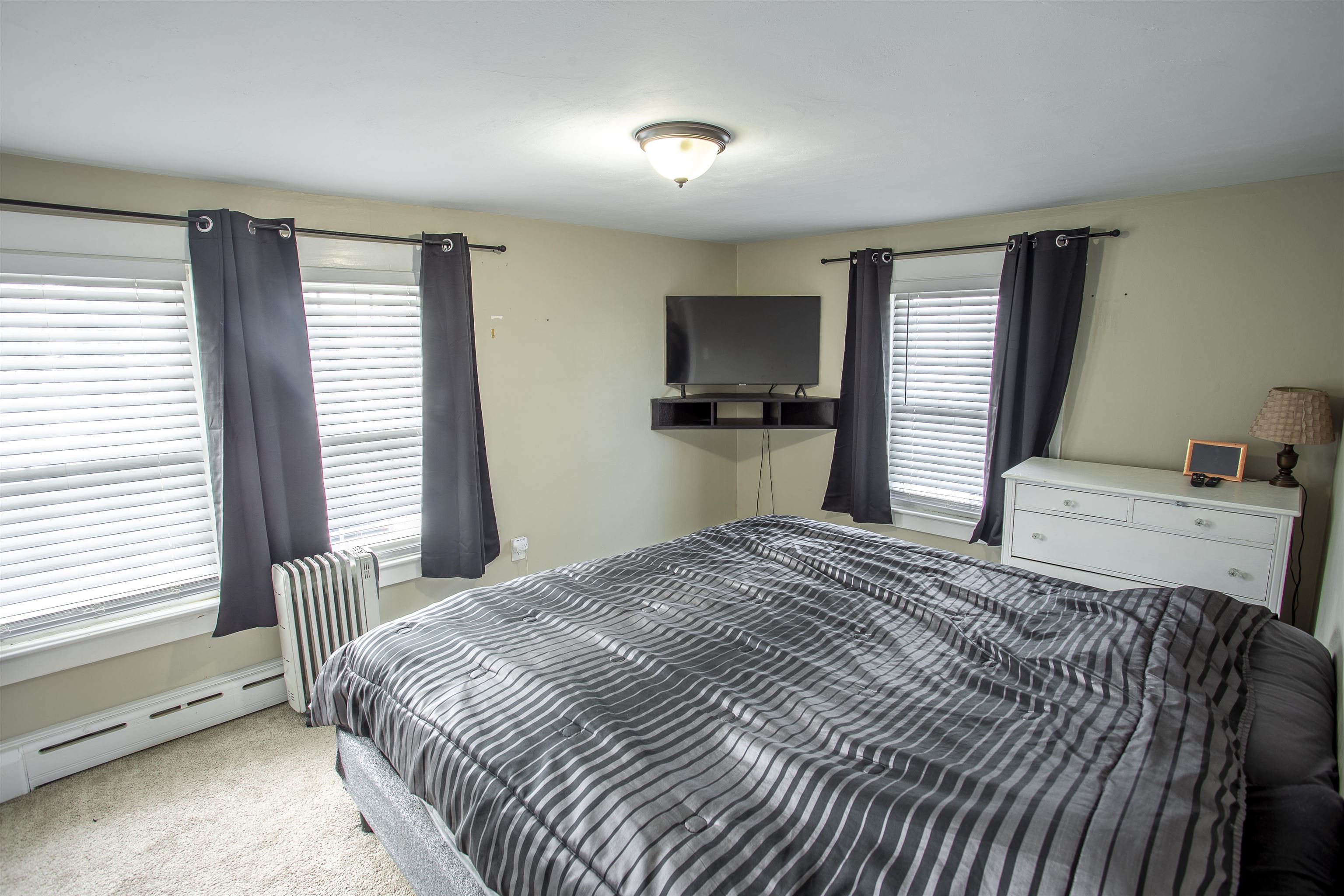 Homes for sale in Allenstown, NH | 15 Whitten St, Allenstown, NH 03275 | MLS# 5074043