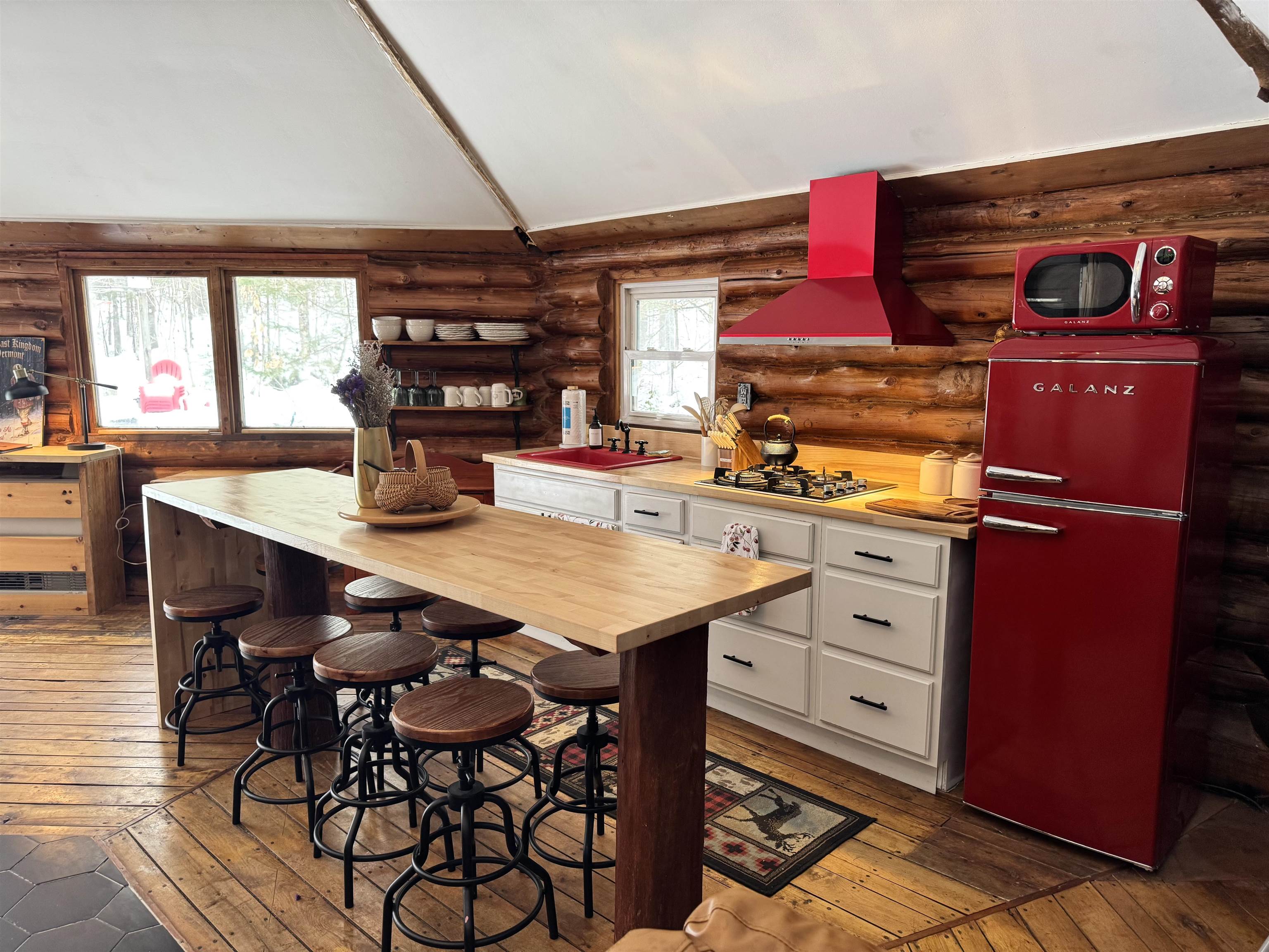 Homes for sale in St. Johnsbury, VT | 438 Old Bradley Rd, St. Johnsbury, VT 05819 | MLS# 5074070