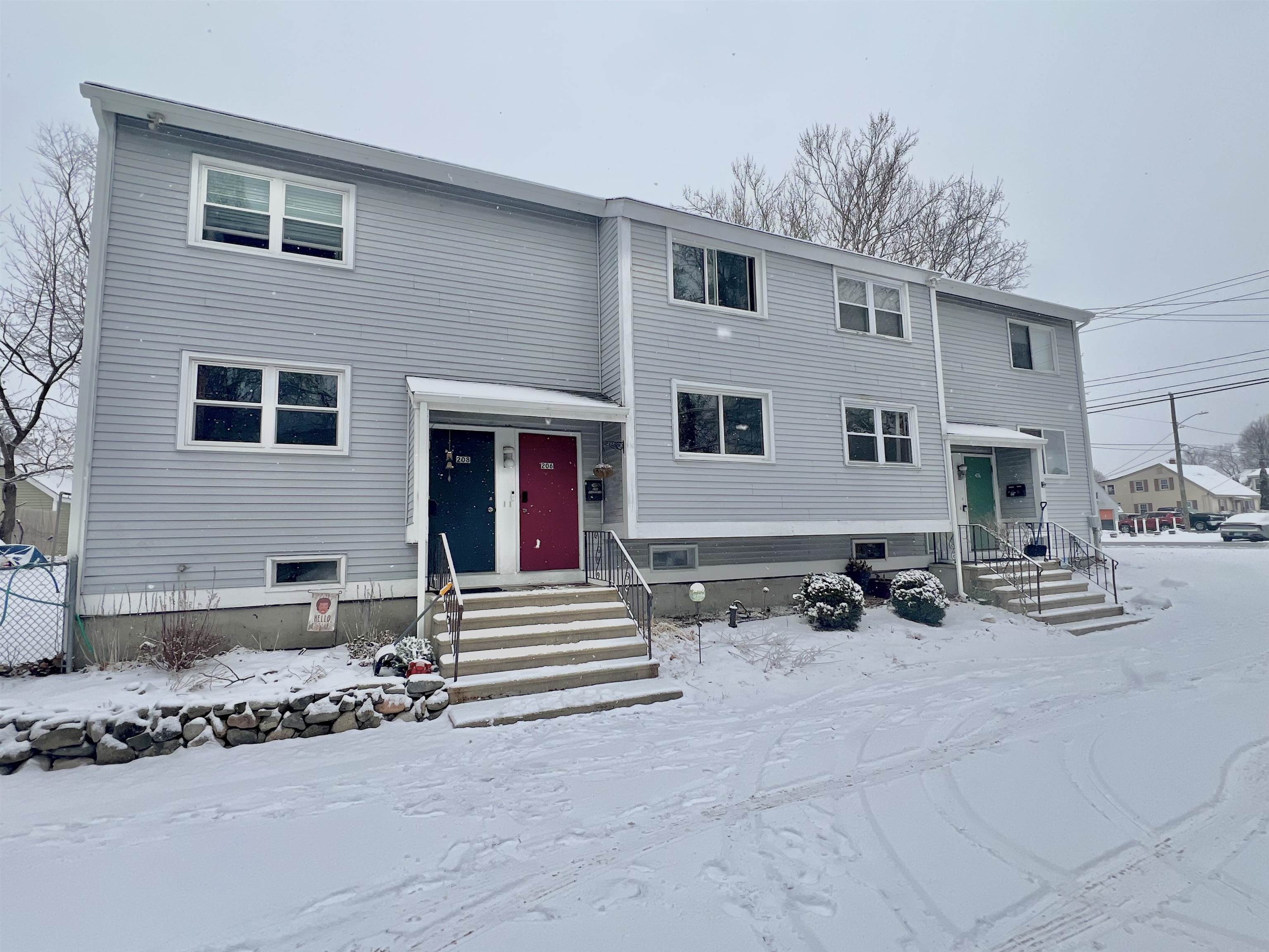 Homes for sale in Manchester, NH | 206 Calef Rd, Manchester, NH 03103 | MLS# 5074308