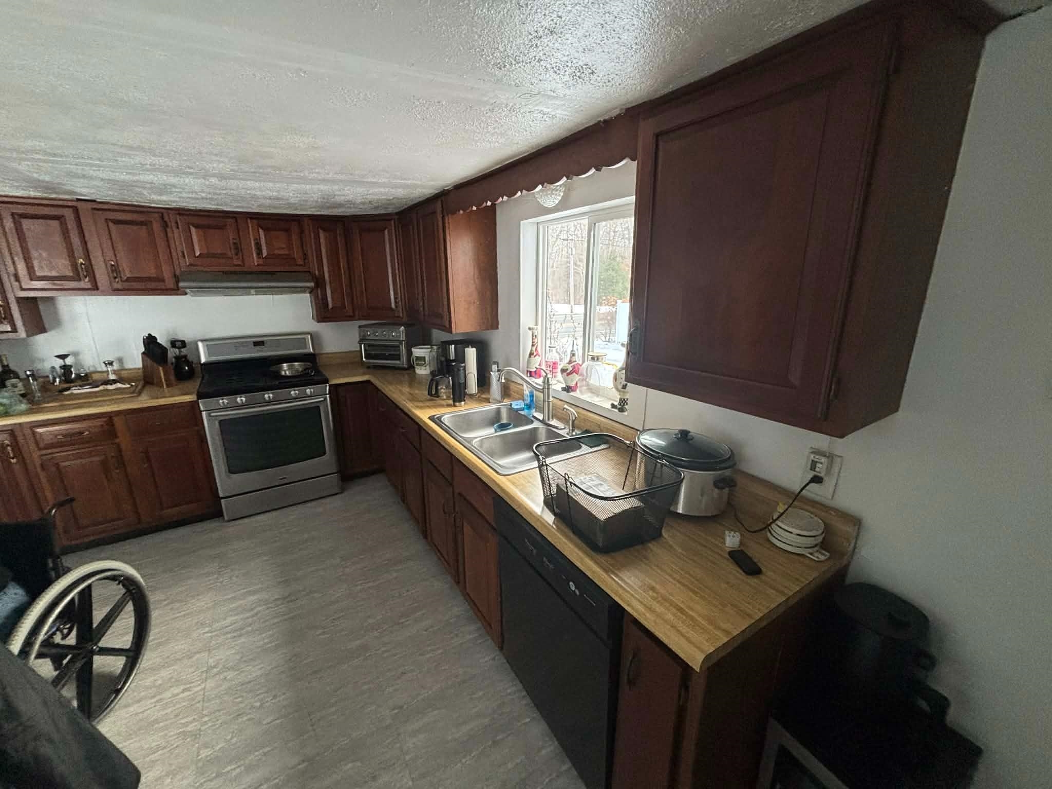 Homes for sale in Epping, NH | 257 Exeter Rd, Epping, NH 03042 | MLS# 5074351