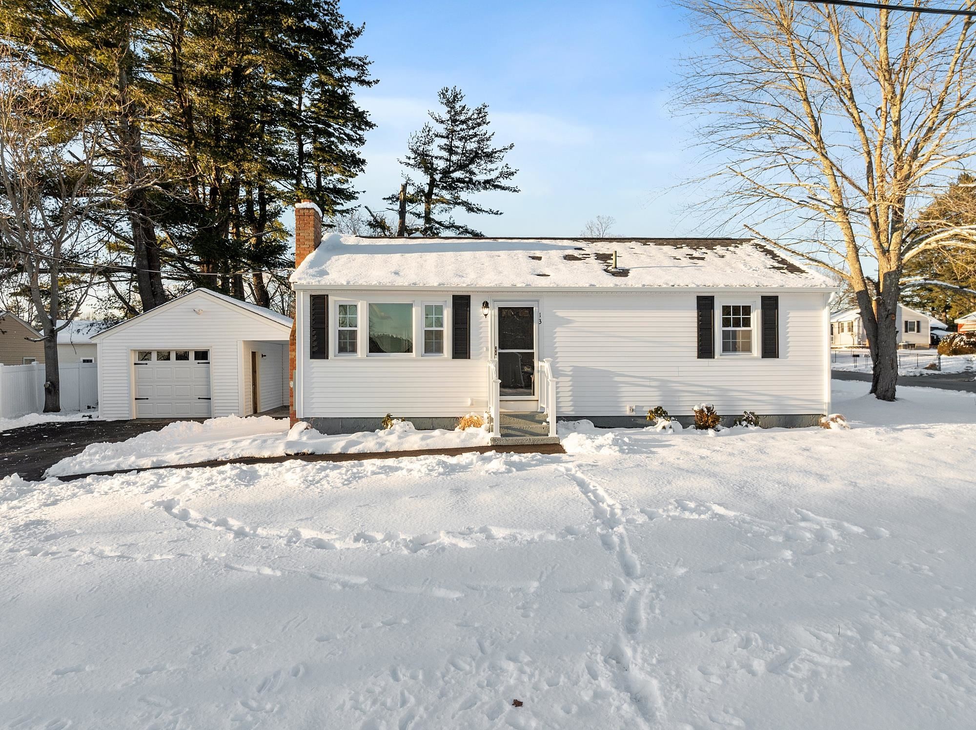 Homes for sale in Salem, NH | 13 Centerville Dr, Salem, NH 03079 | MLS# 5074578