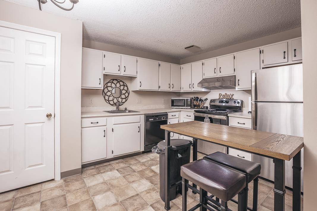 Homes for sale in Manchester, NH | 3 Northbrook Dr #307, Manchester, NH 03102 | MLS# 5074594