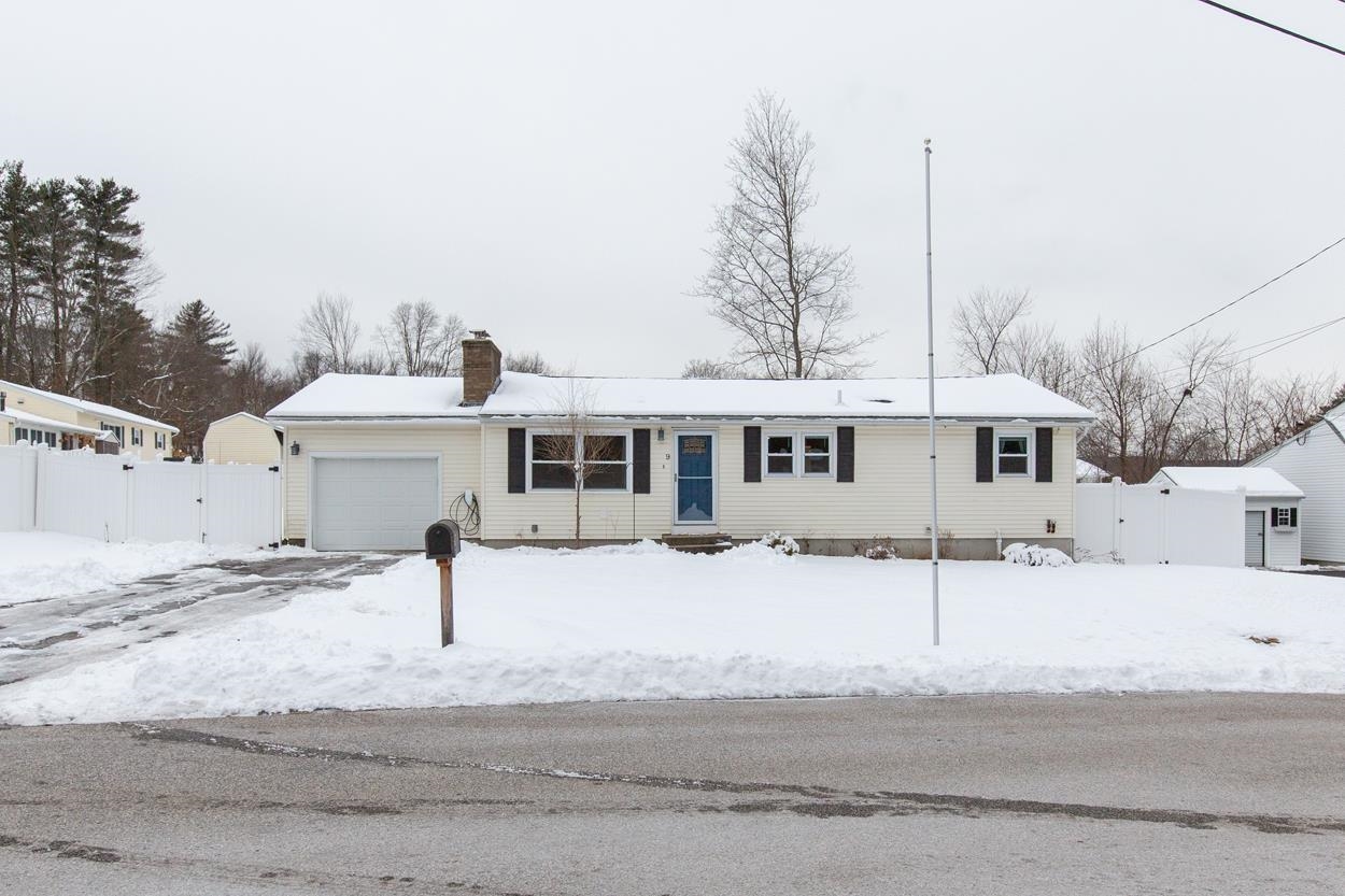 Homes for sale in Hooksett, NH | 9 Pleasant View Dr, Hooksett, NH 03106 | MLS# 5074674