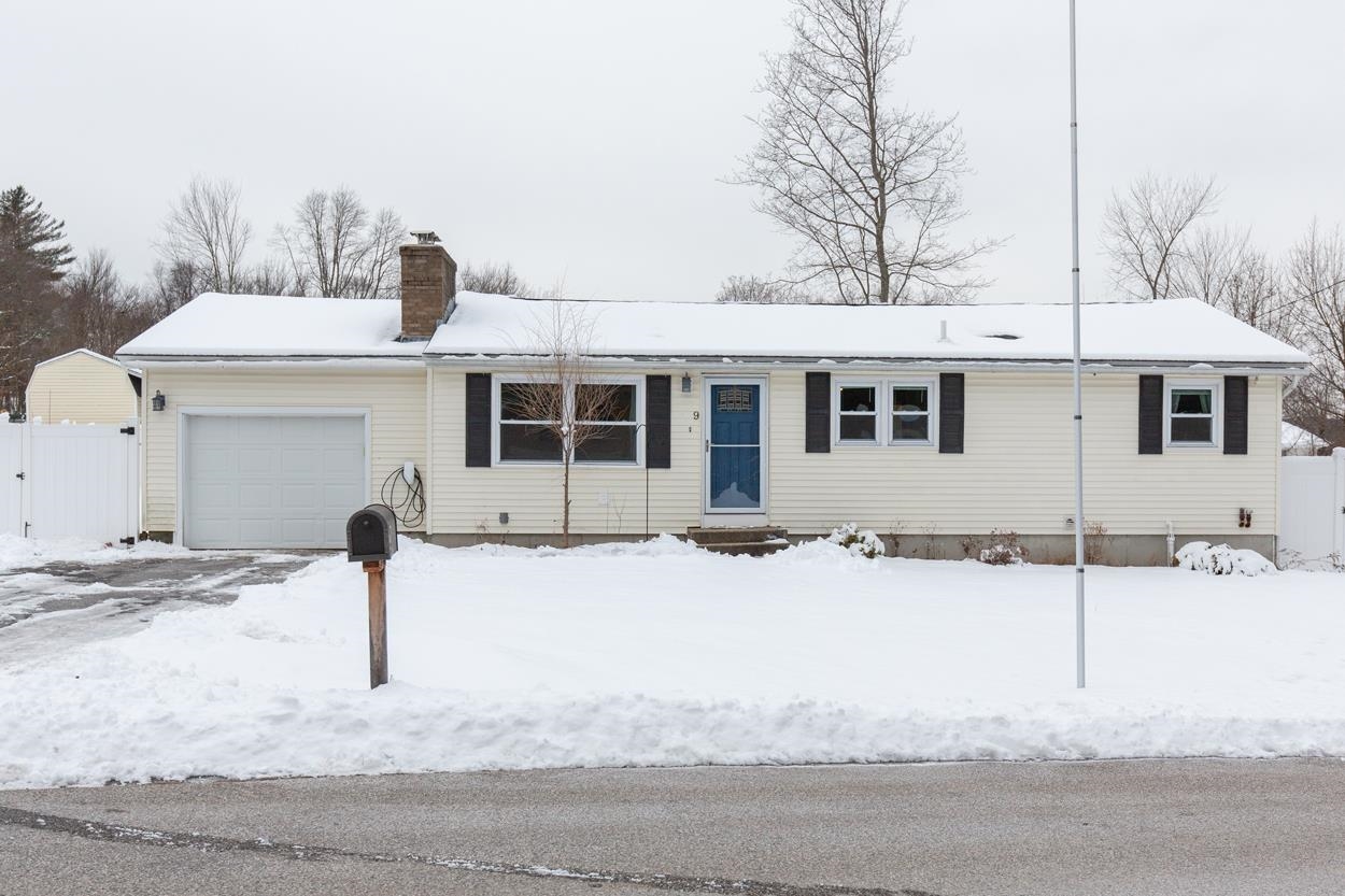 Homes for sale in Hooksett, NH | 9 Pleasant View Dr, Hooksett, NH 03106 | MLS# 5074674