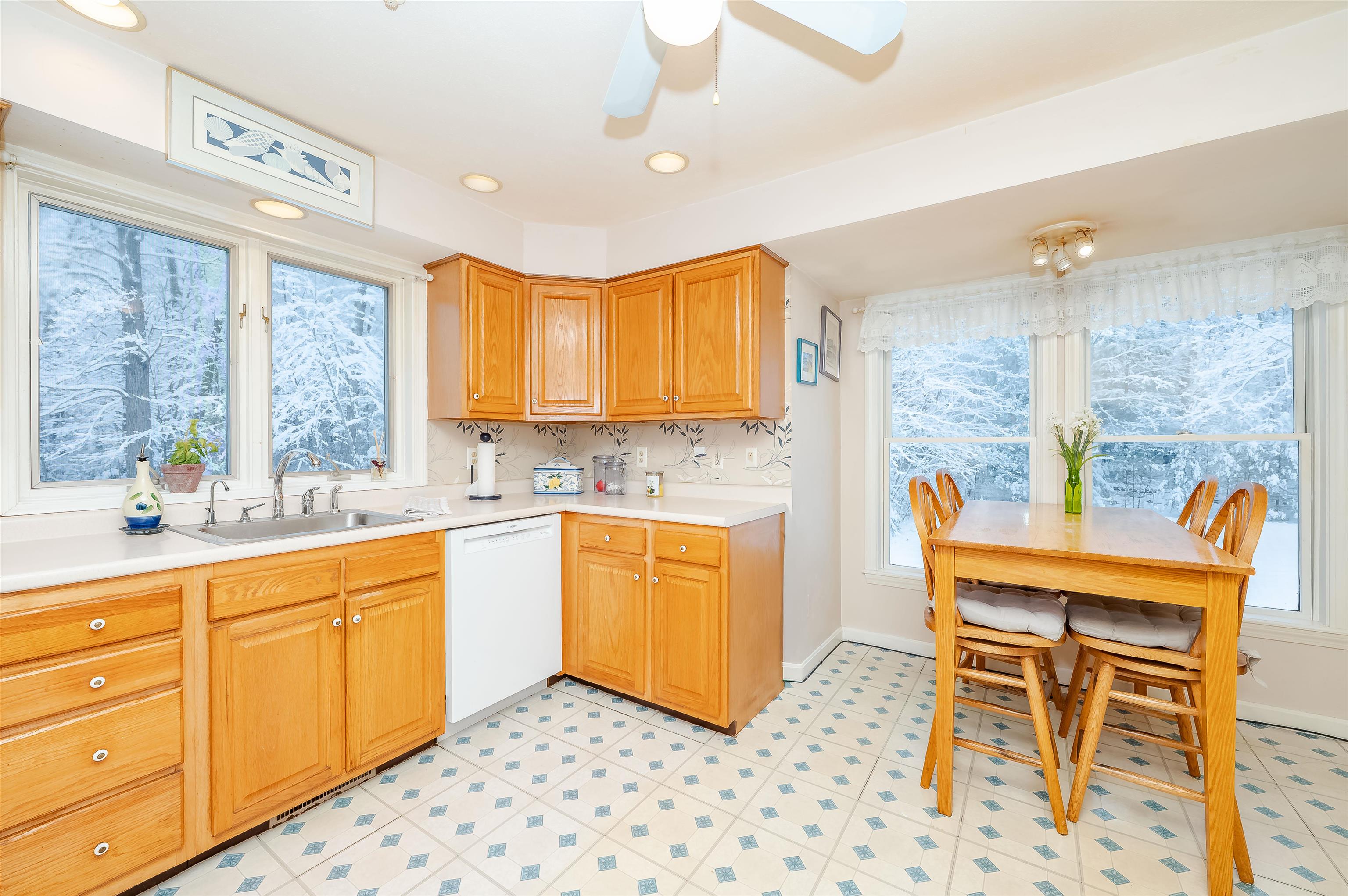 Homes for sale in Atkinson, NH | 8 Coles Wy, Atkinson, NH 03811 | MLS# 5074709