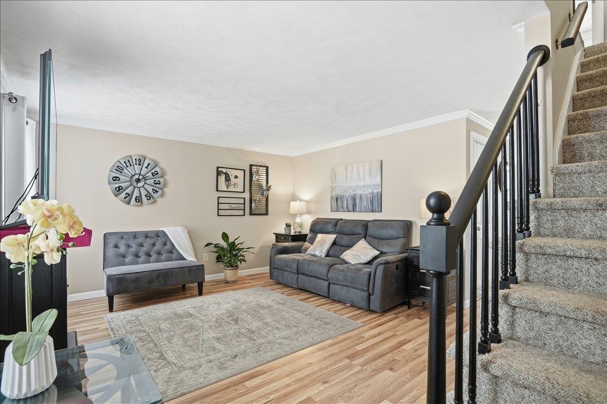 Homes for sale in Nashua, NH | 43 Hawkstead Holw, Nashua, NH 03063 | MLS# 5074723