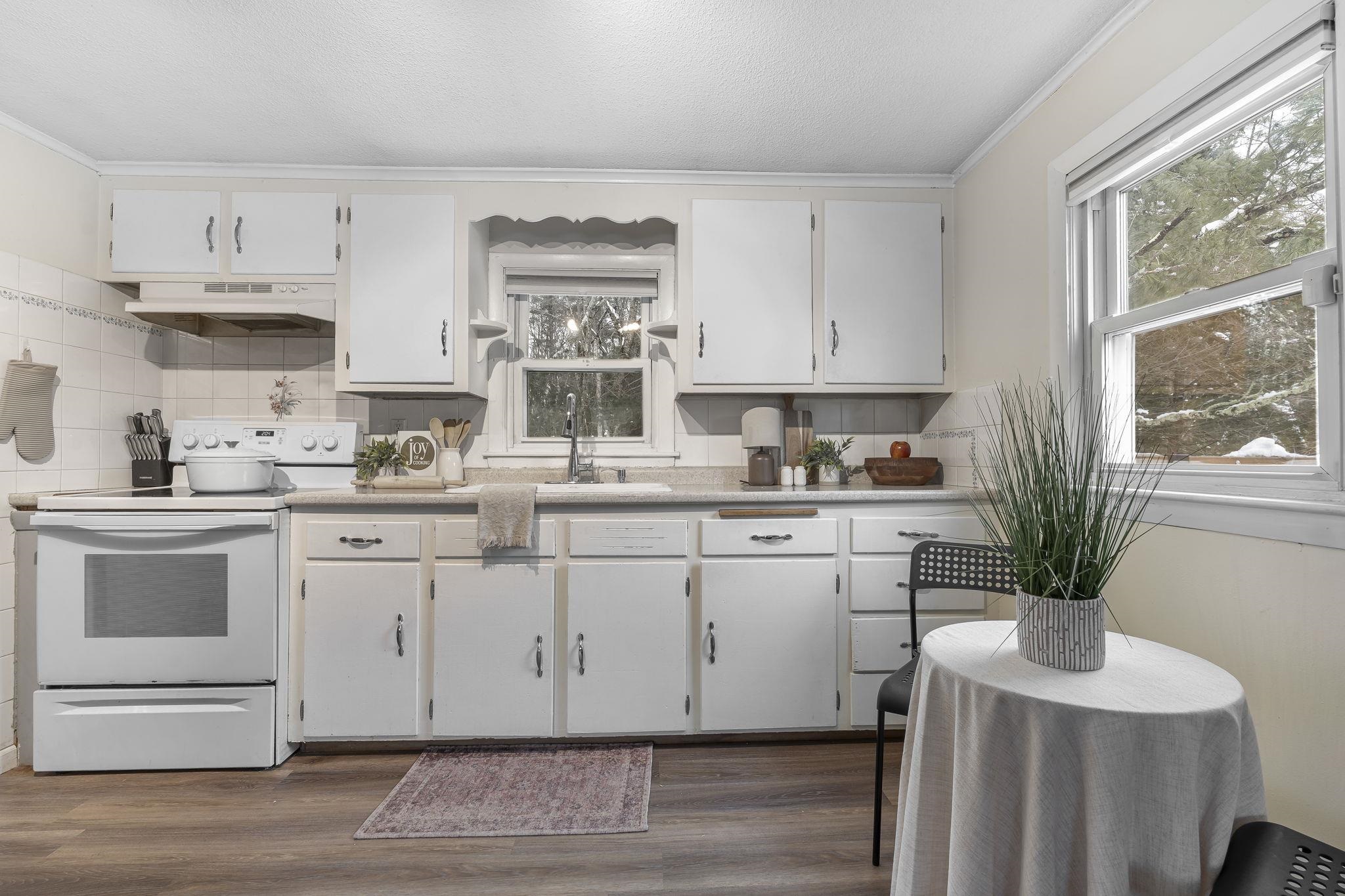 Homes for sale in Auburn, NH | 378 Chester Rd, Auburn, NH 03032 | MLS# 5074757