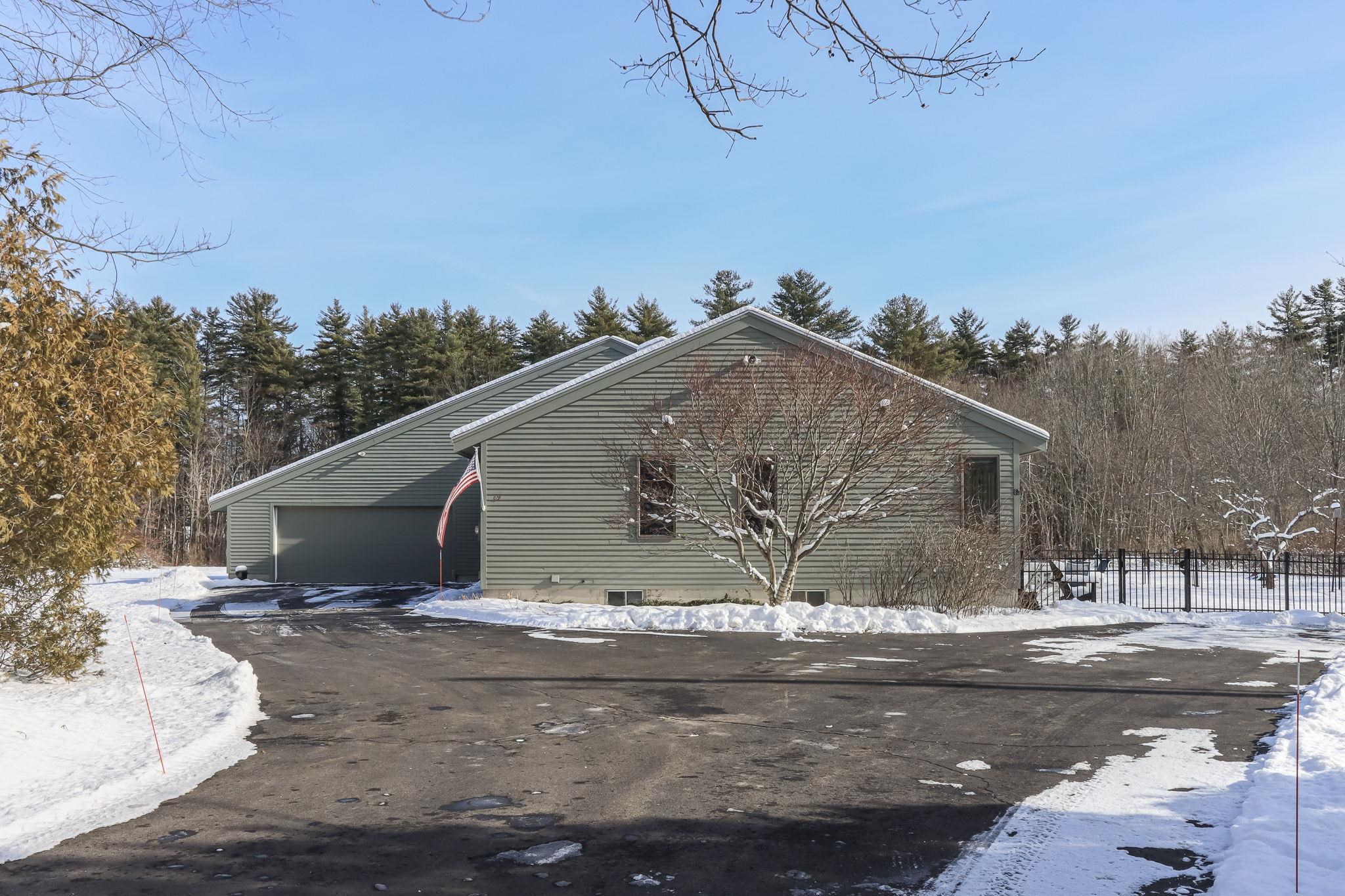 Homes for sale in Goffstown, NH | 69 Bog Rd, Goffstown, NH 03045 | MLS# 5074768