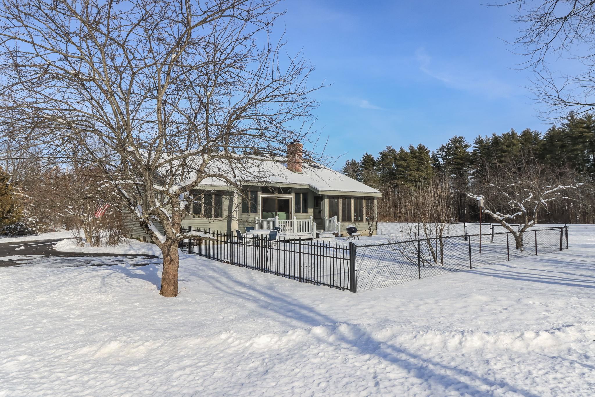 Homes for sale in Goffstown, NH | 69 Bog Rd, Goffstown, NH 03045 | MLS# 5074768