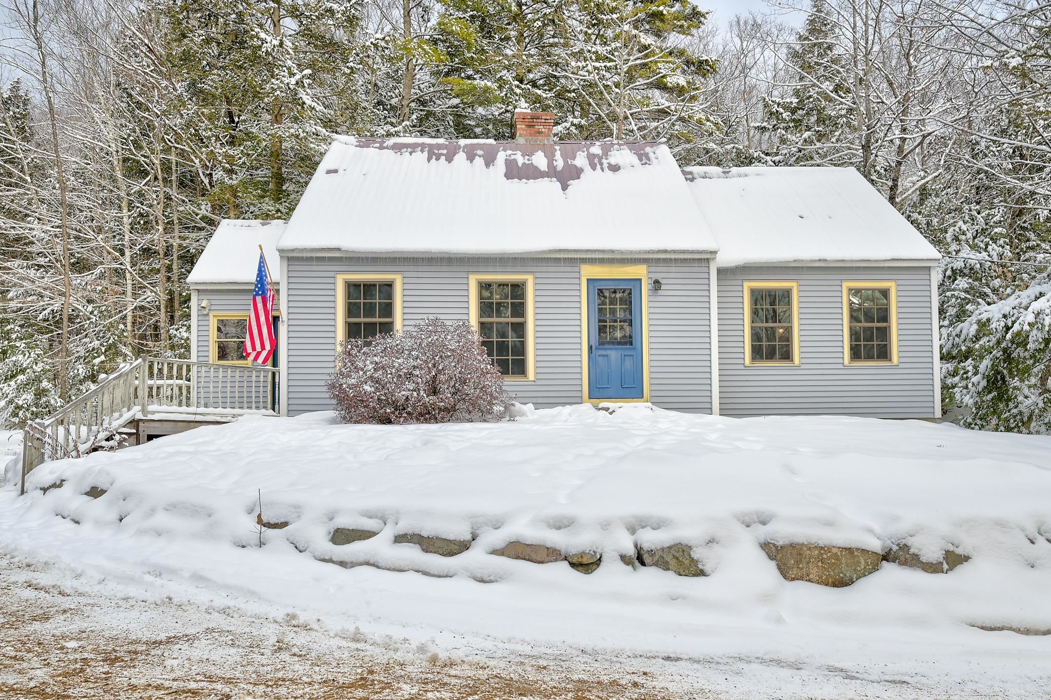 Homes for sale in Madison, NH | 915 East Madison Rd, Madison, NH 03849 | MLS# 5074793