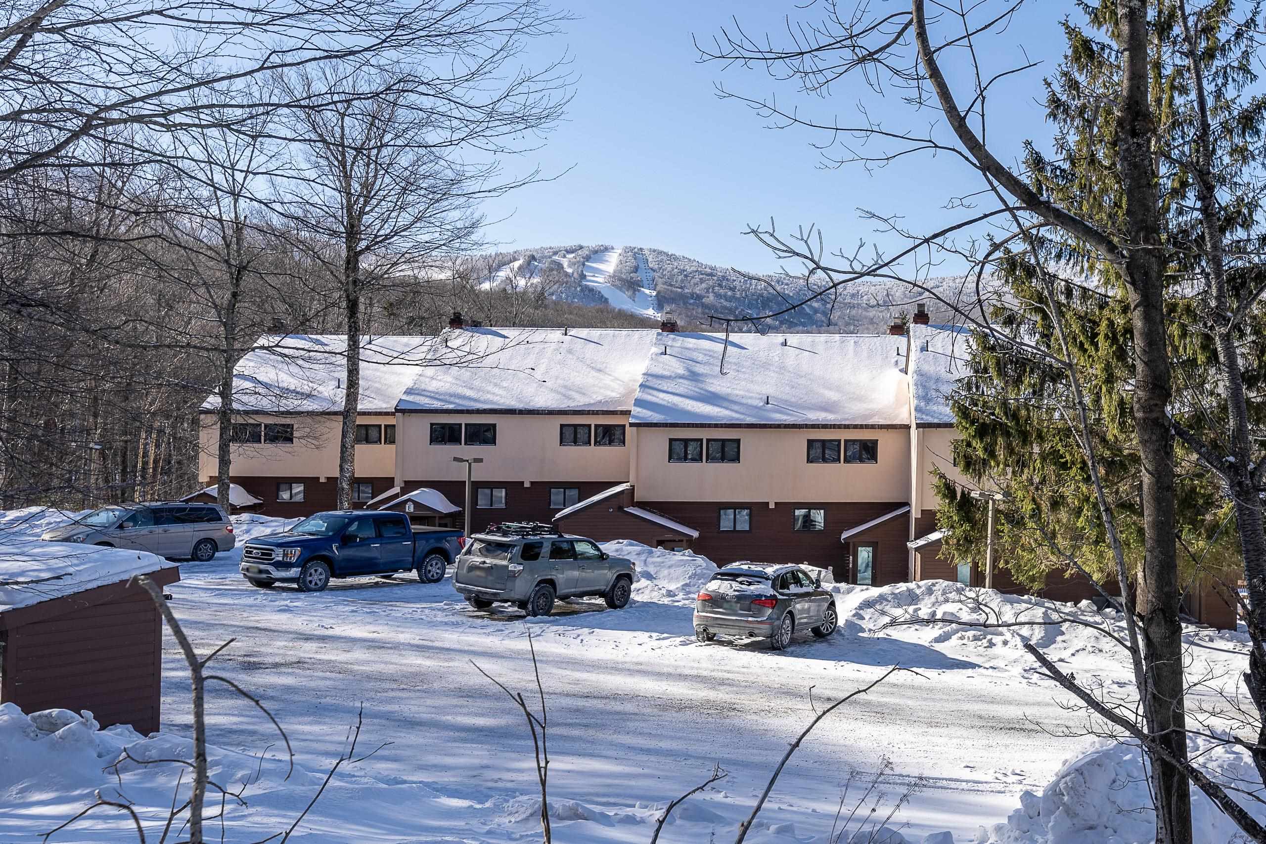 Homes for sale in Killington, VT | 774 East Mountain Rd #D4, Killington, VT 05751 | MLS# 5074837