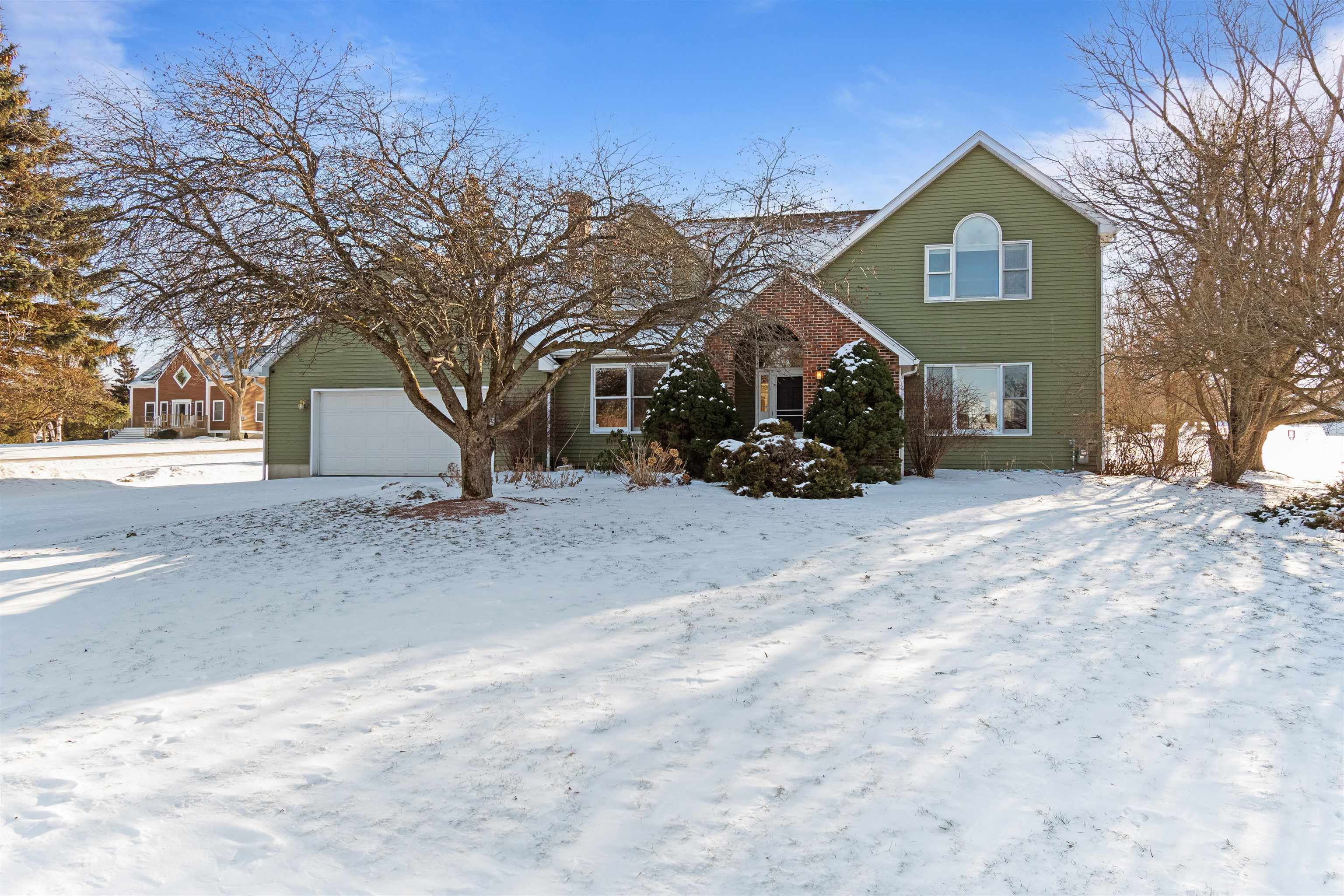 Homes for sale in St. Albans Town, VT | 7 Bay View Dr, St. Albans Town, VT 05478 | MLS# 5074846