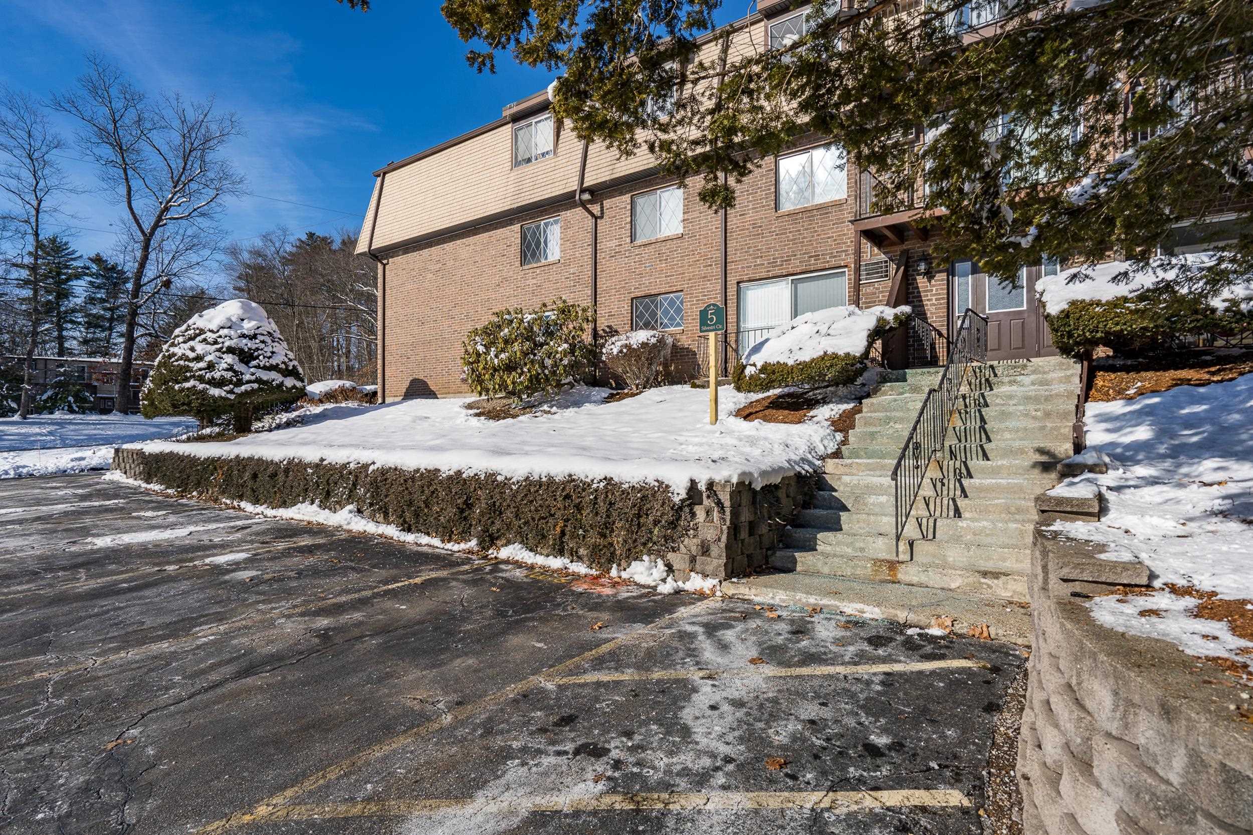 Homes for sale in Derry, NH | 5 Silvestri Cir #4, Derry, NH 03038 | MLS# 5074933