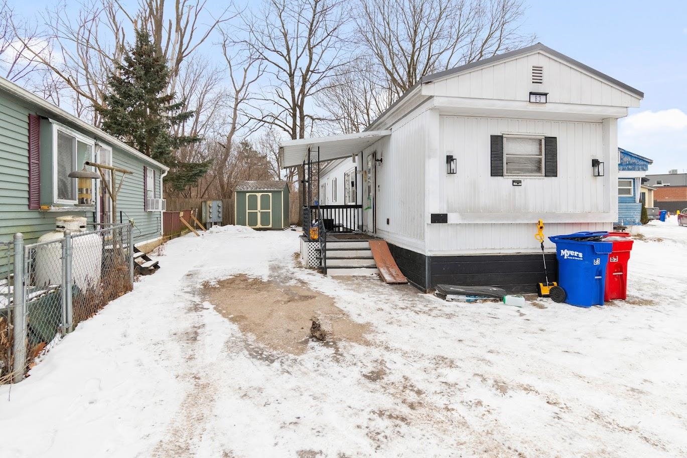 83 Camels Hump Avenue