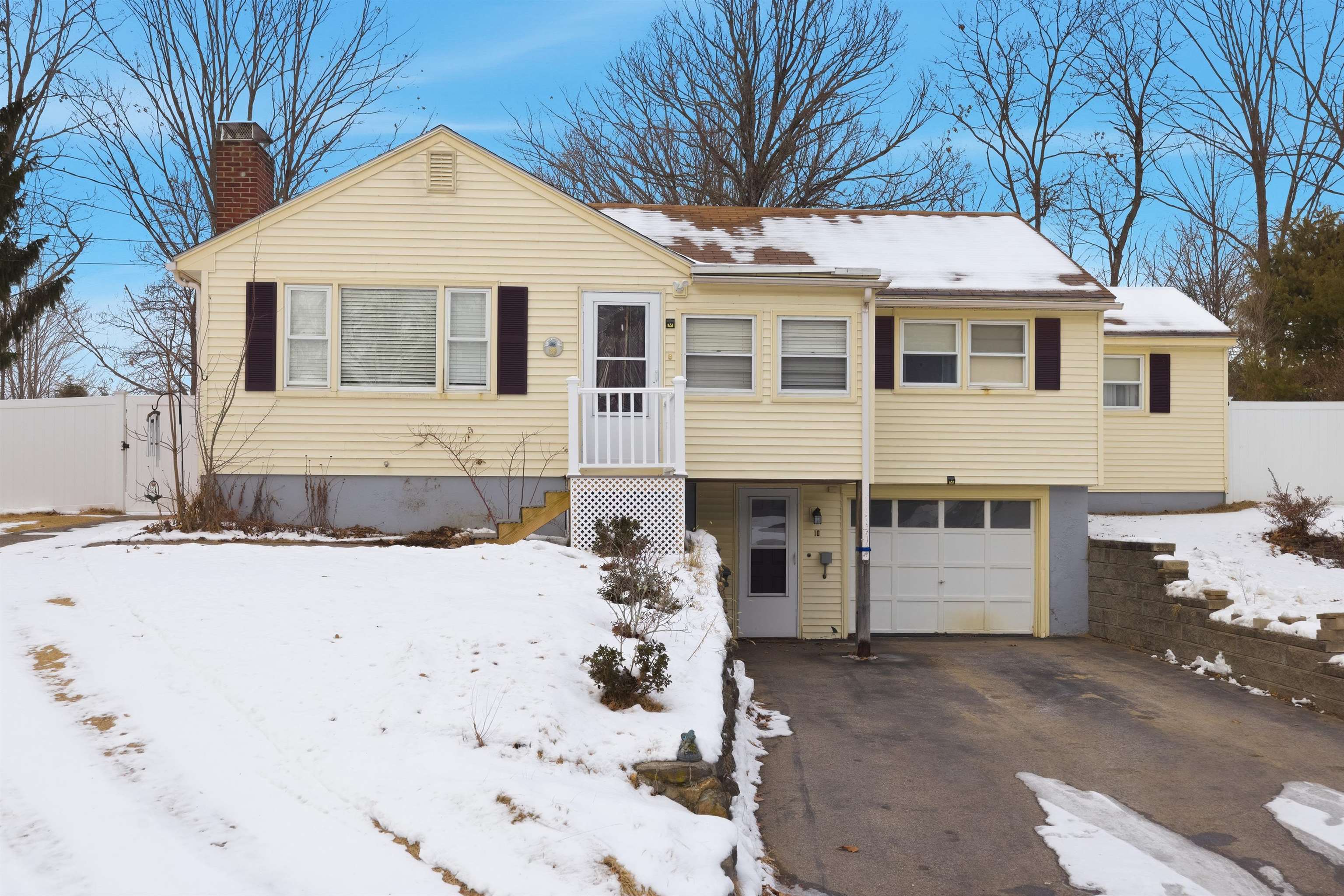 Homes for sale in Franklin, NH | 10 Frances St, Franklin, NH 03235 | MLS# 5074992