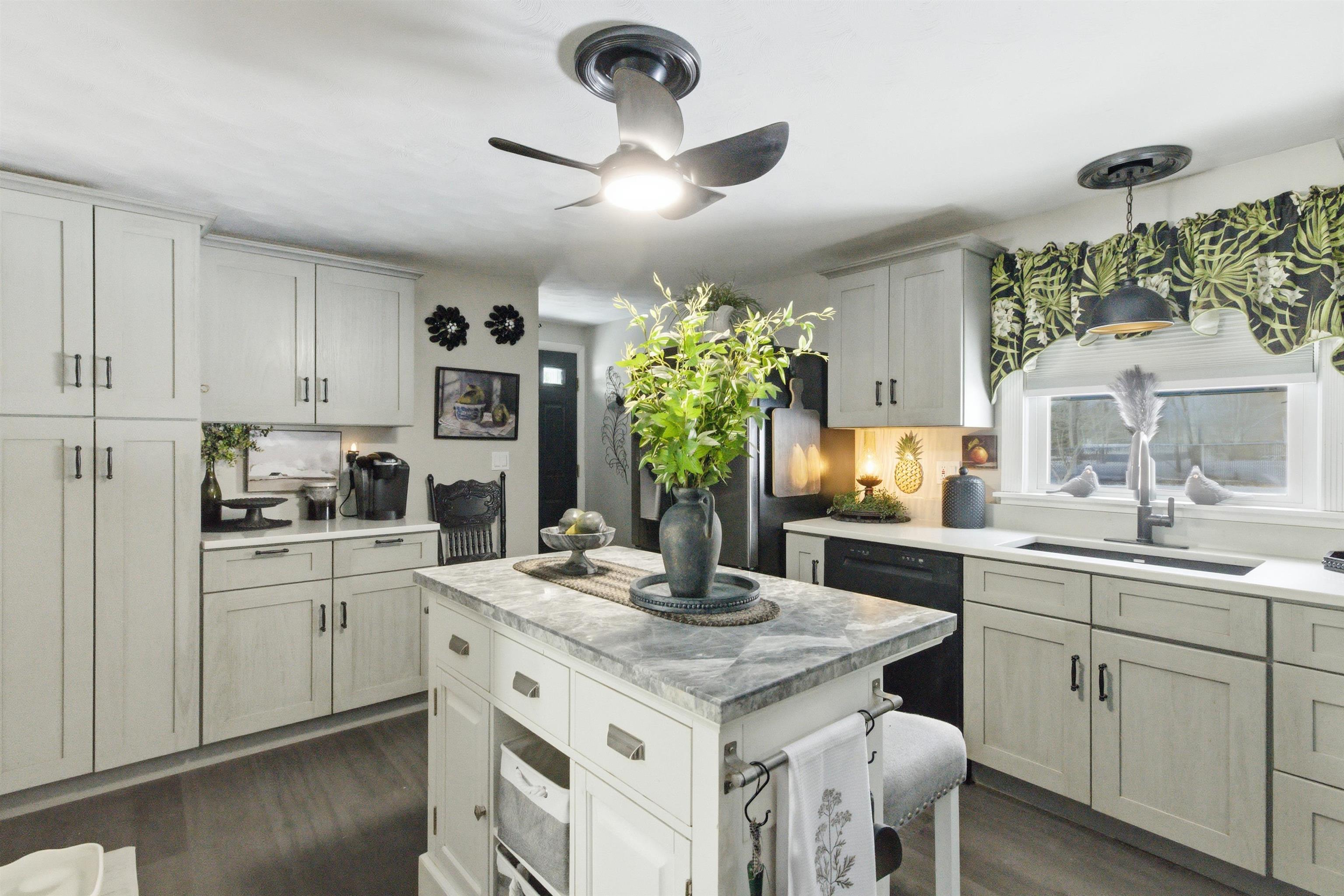 Homes for sale in Franklin, NH | 10 Frances St, Franklin, NH 03235 | MLS# 5074992