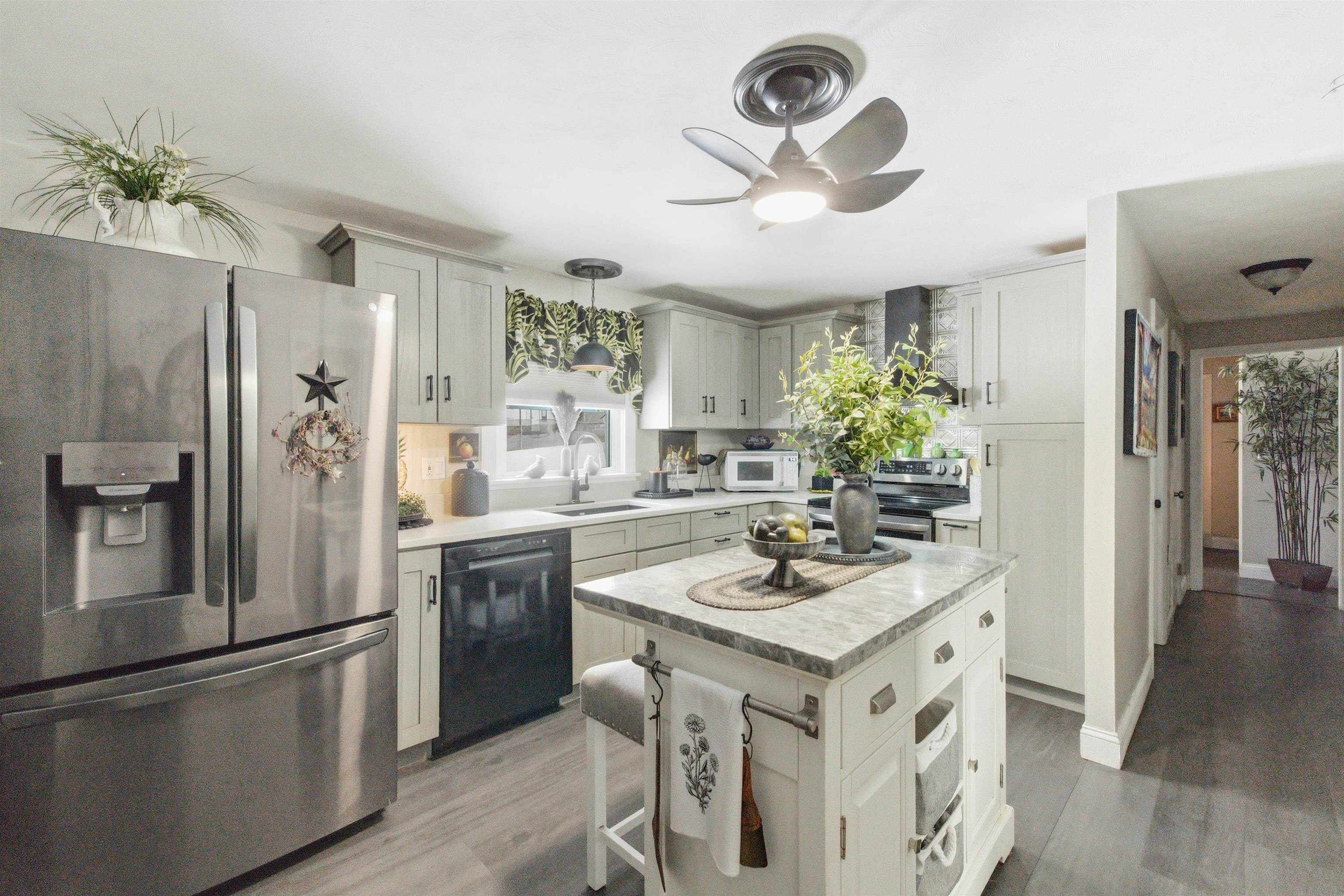 Homes for sale in Franklin, NH | 10 Frances St, Franklin, NH 03235 | MLS# 5074992